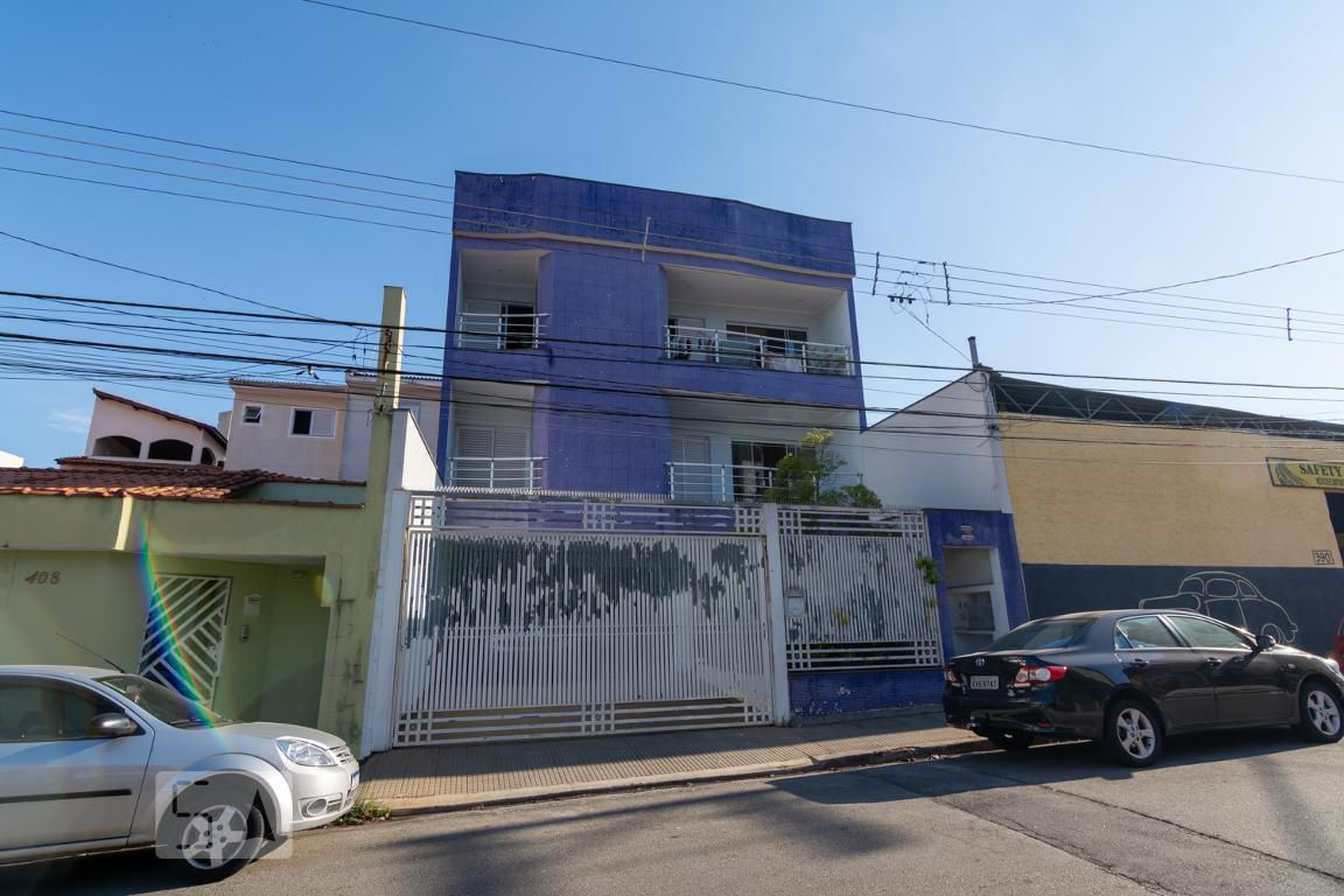 Fachada Condomínio em Rua Joaquim Távora, 398