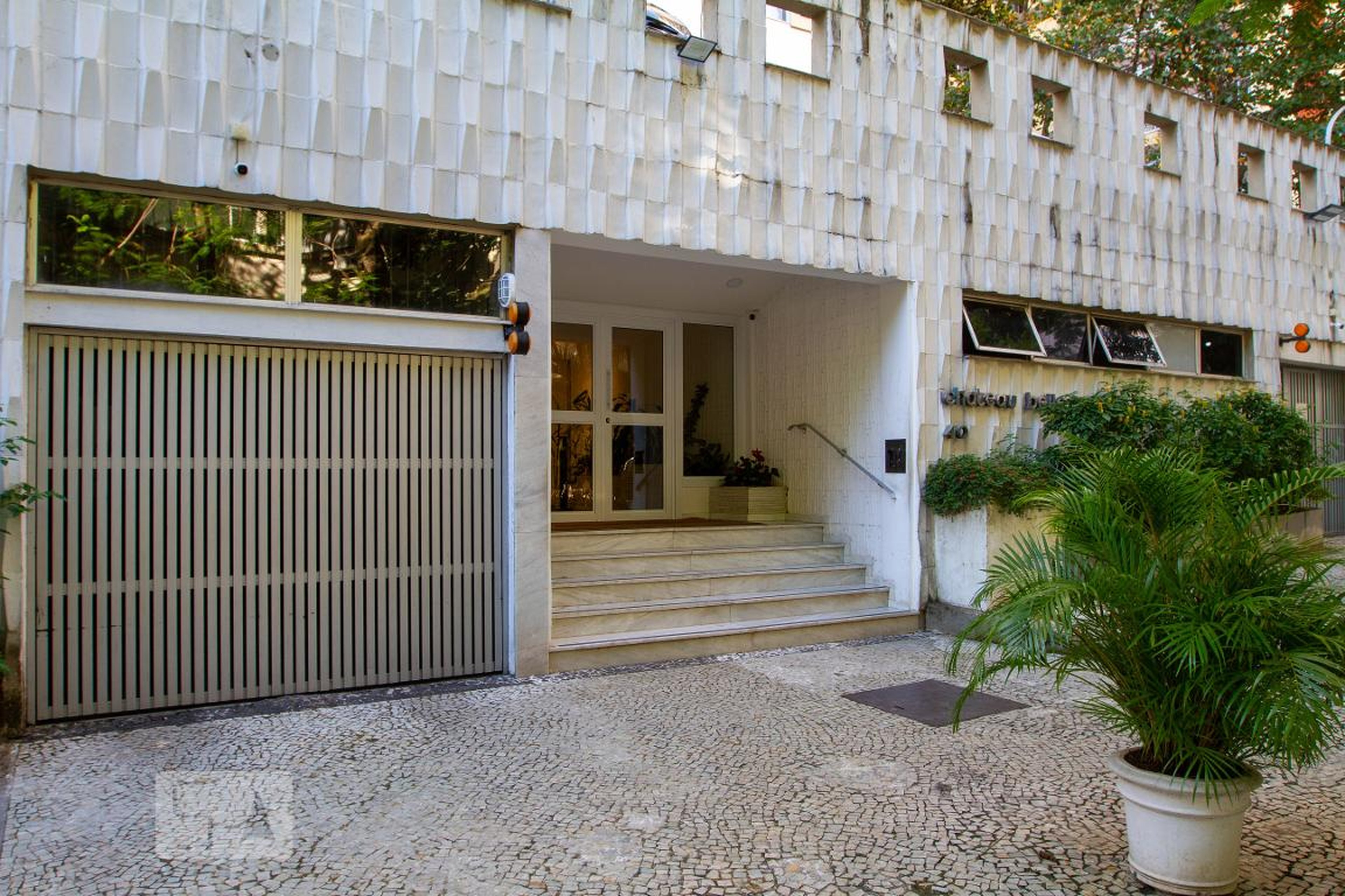 Entrada do Prédio - Edifício Château Belle Vue