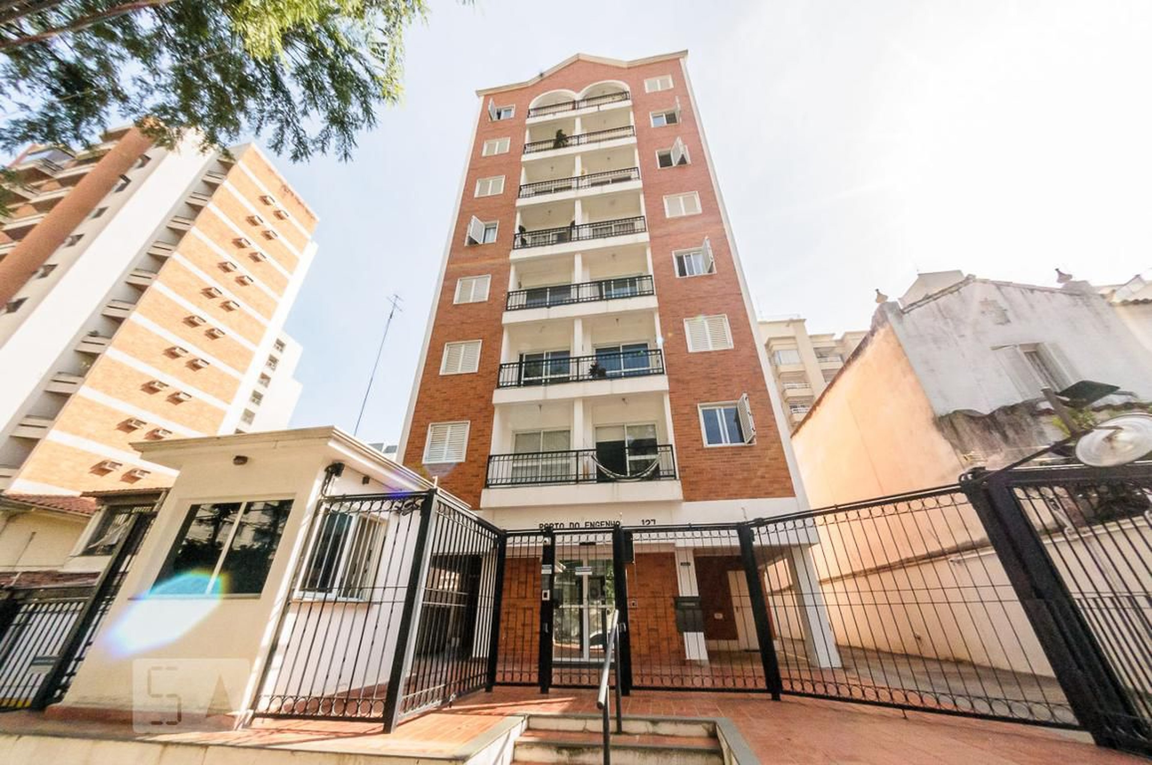 Fachada do Prédio Condomínio em Rua Joaquim Novaes, 127