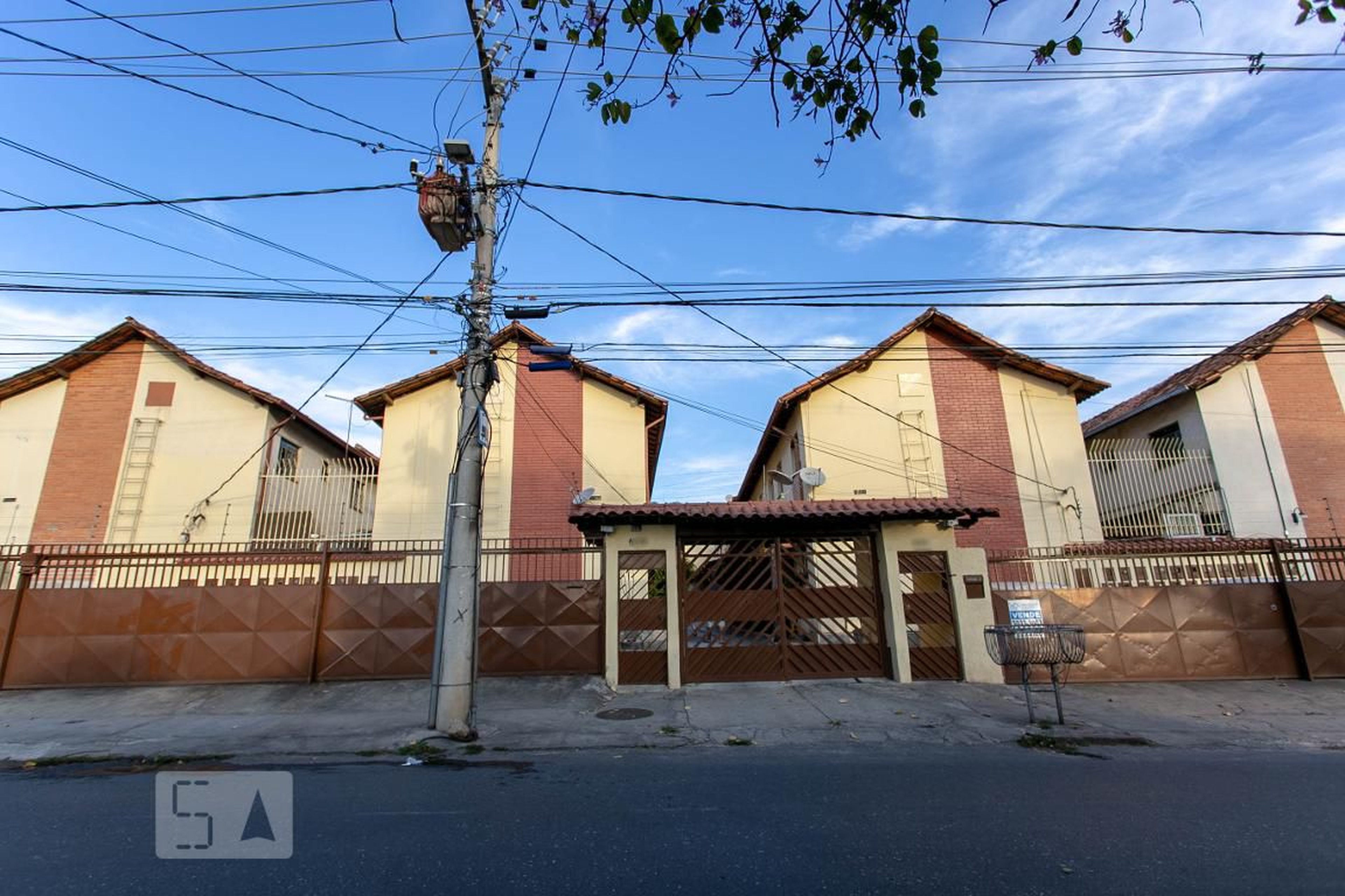 Fachada Condomínio em Rua São Miguel, 1130