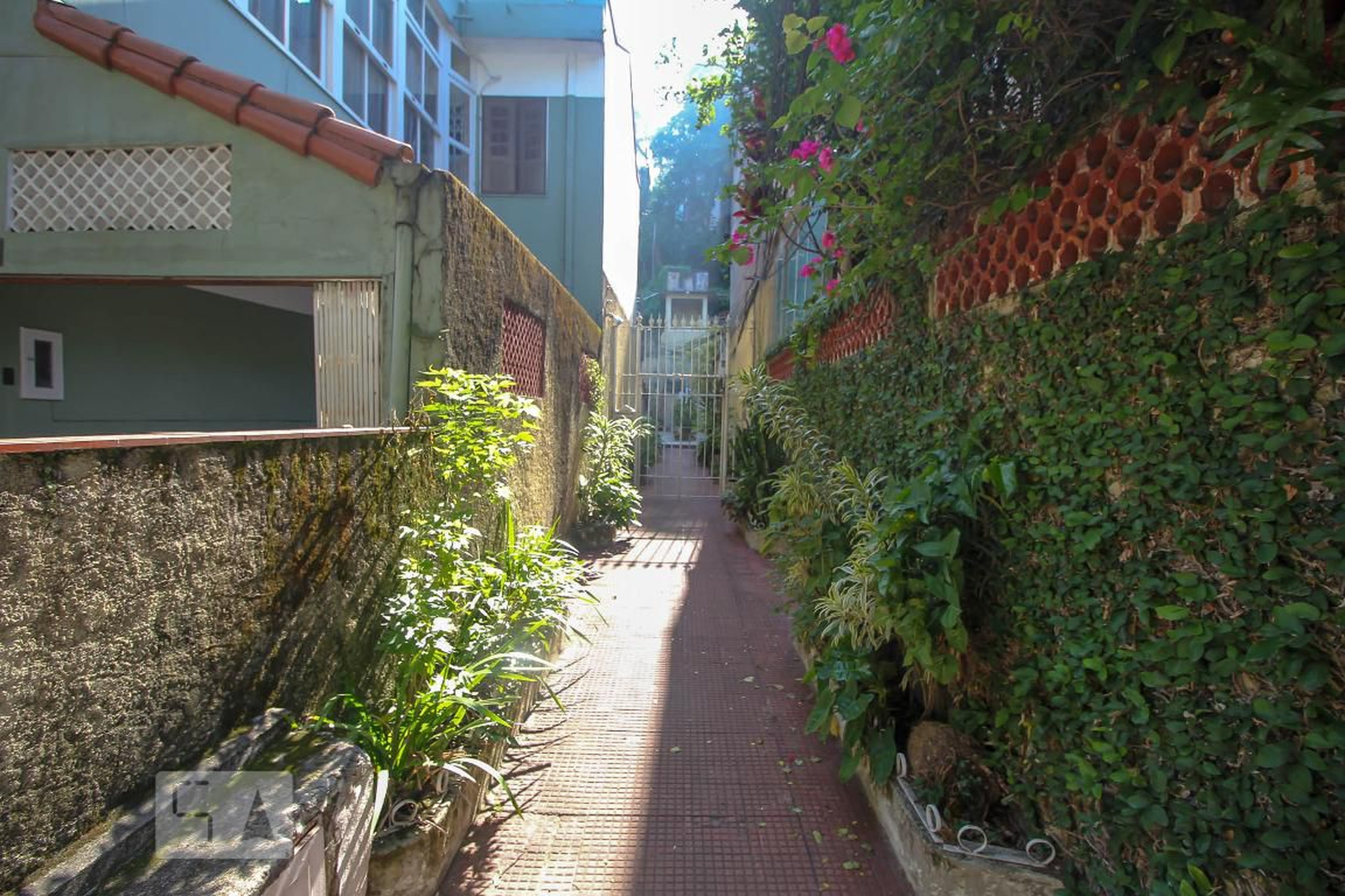 Fachada Condomínio em Rua Paschoal Carlos Magno, 27