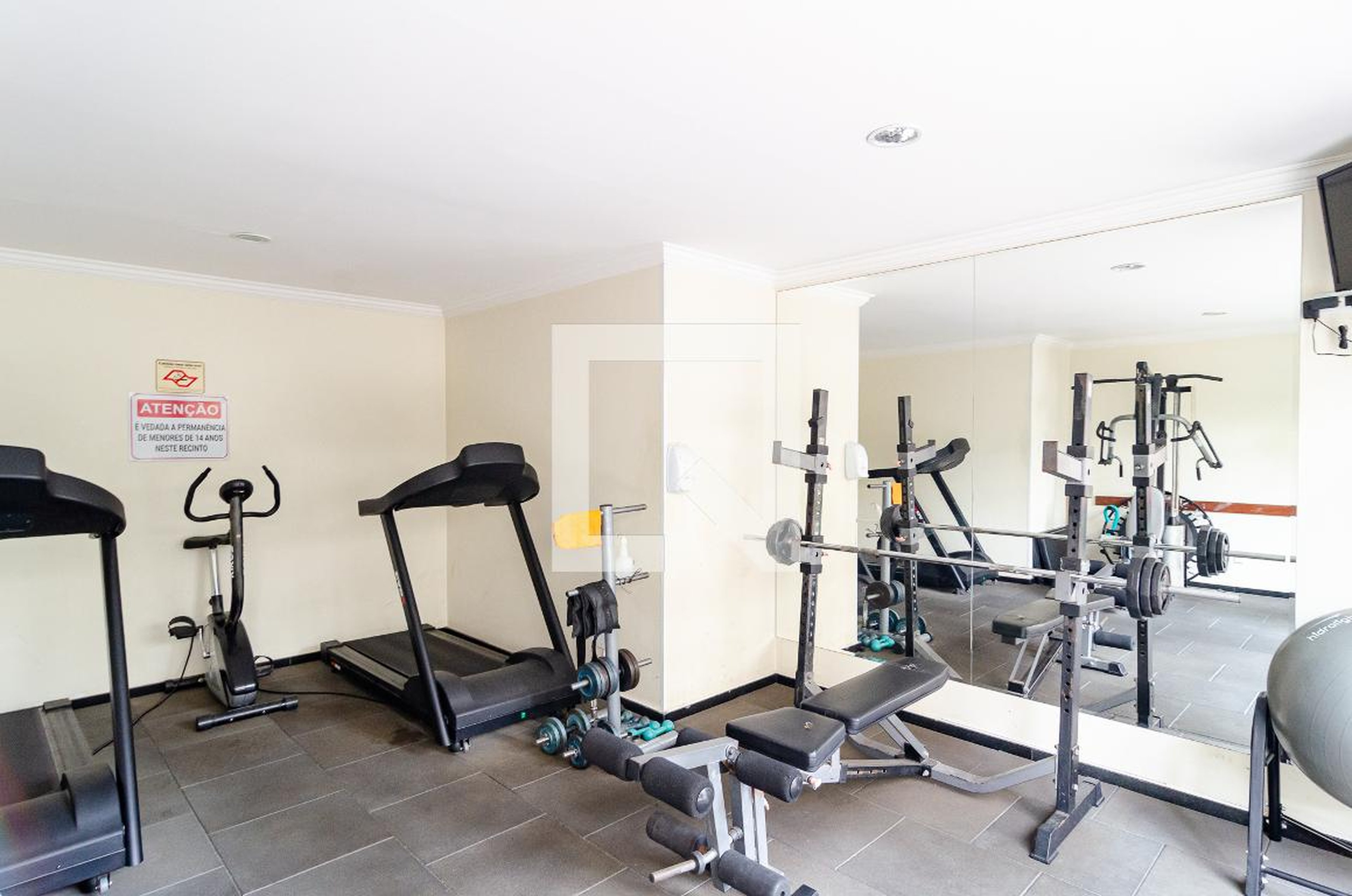 Academia - Edifício Annecy