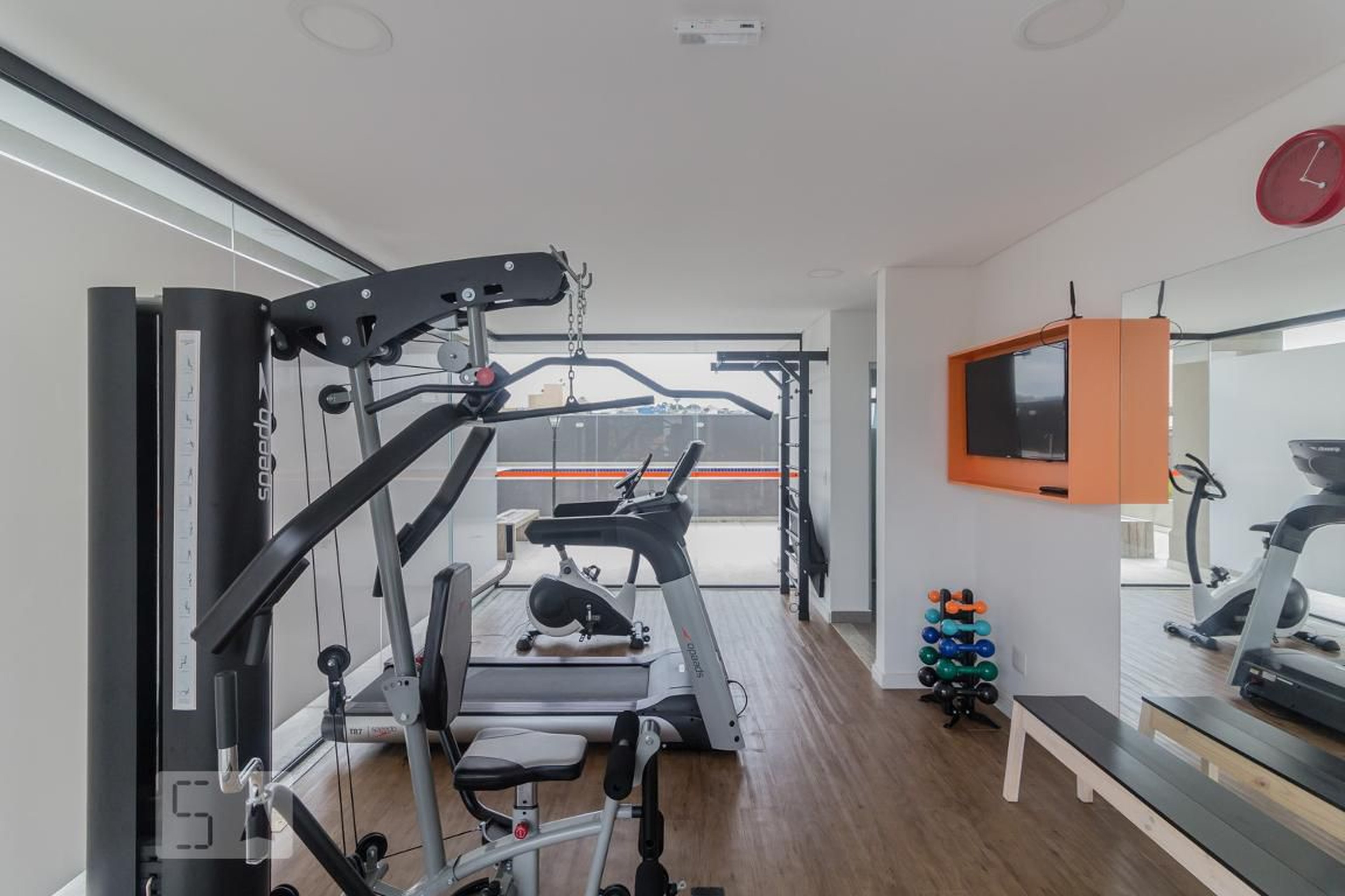 Academia - Ed. Parque Araguaia