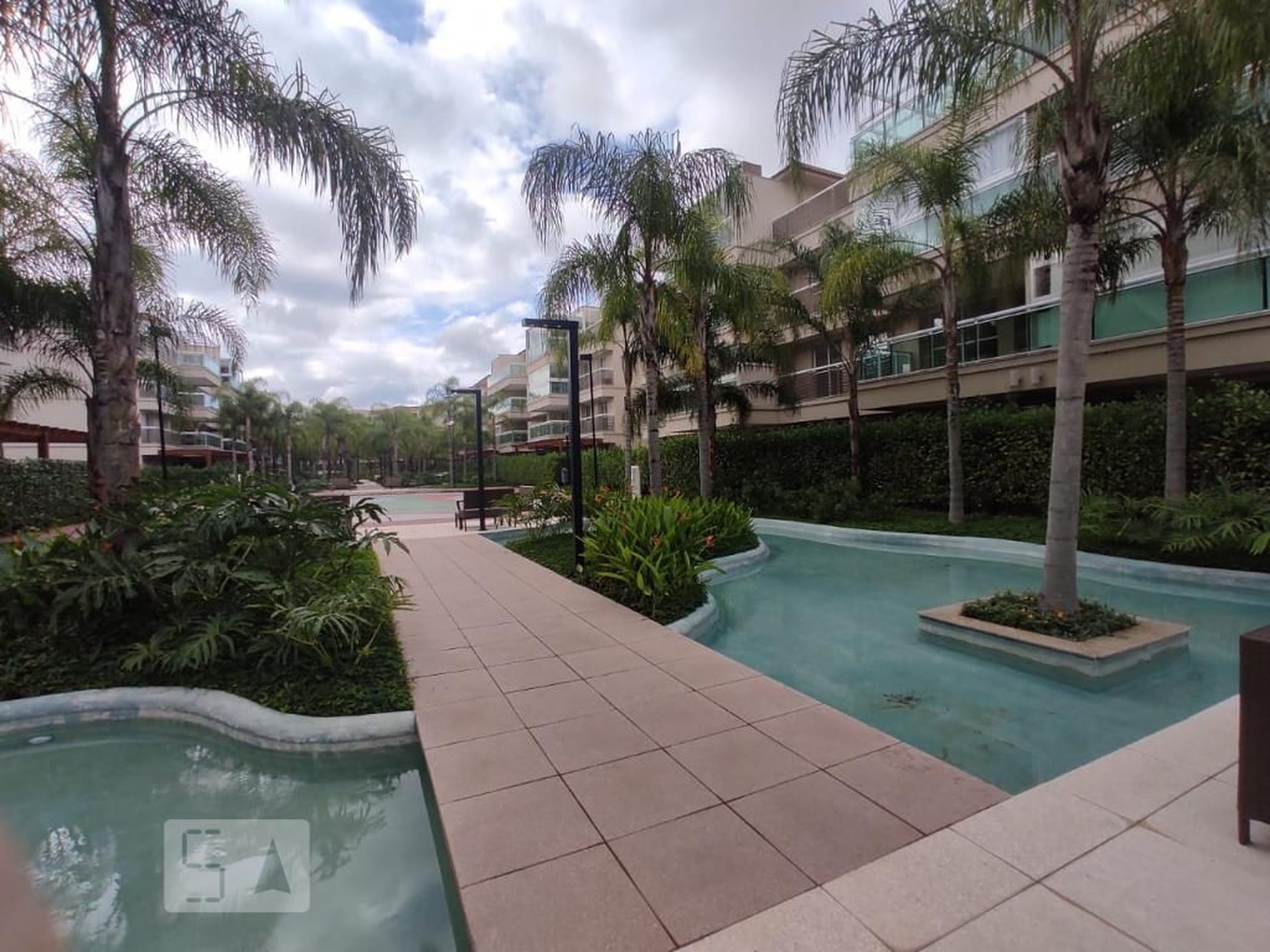 Área Comum Condomínio em Servidão D, 65