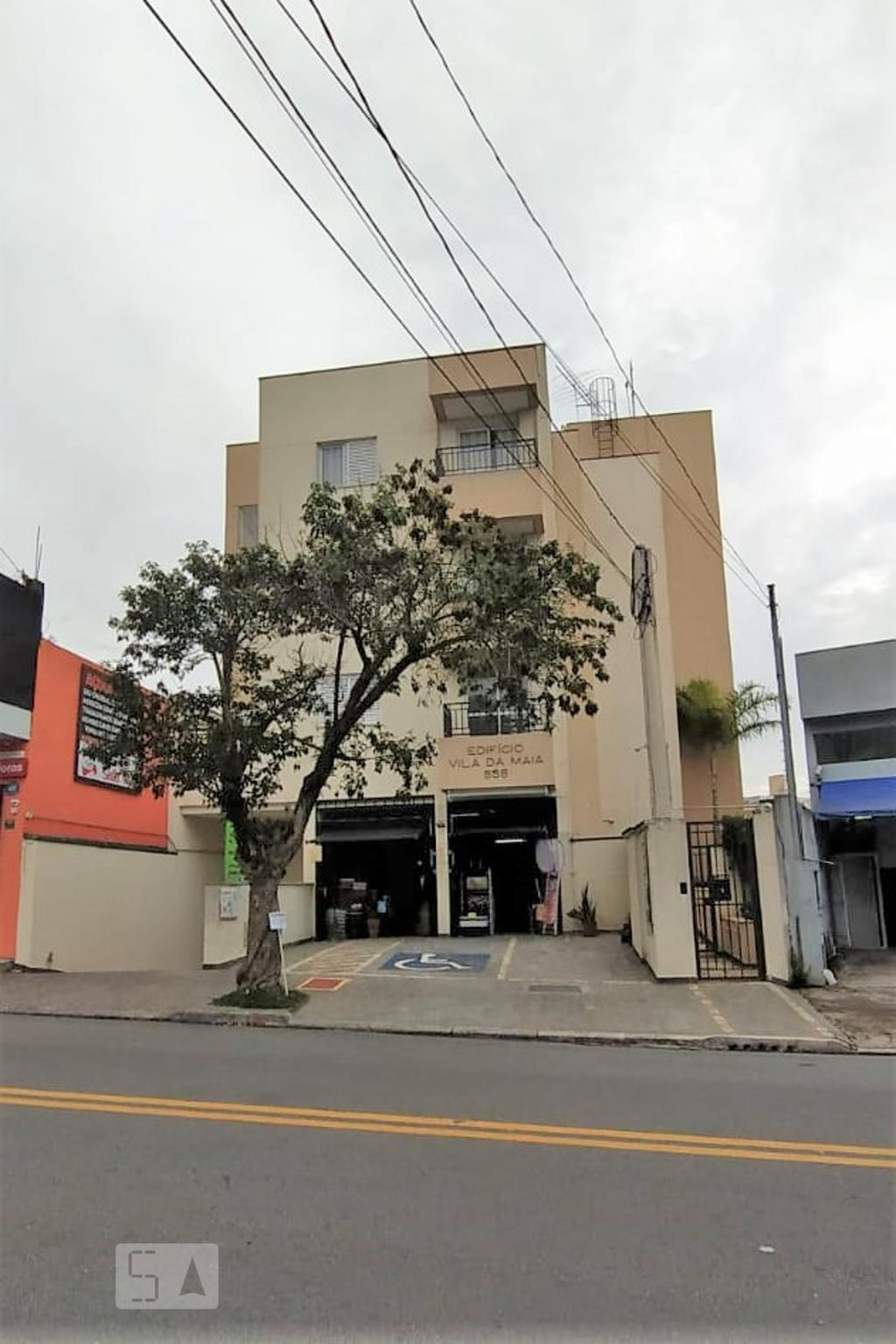 Fachada do Condomínio Condomínio em Rua Giacinto Tognato, 858