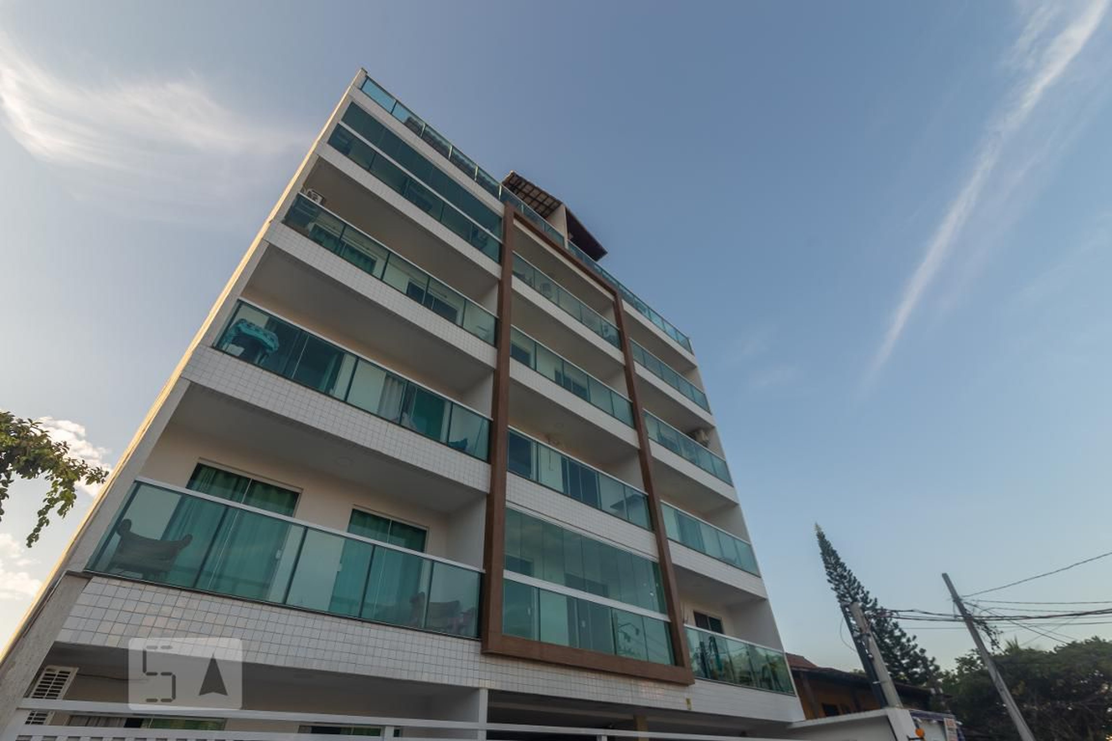 Fachada Condomínio em Rua D-w, 241 a