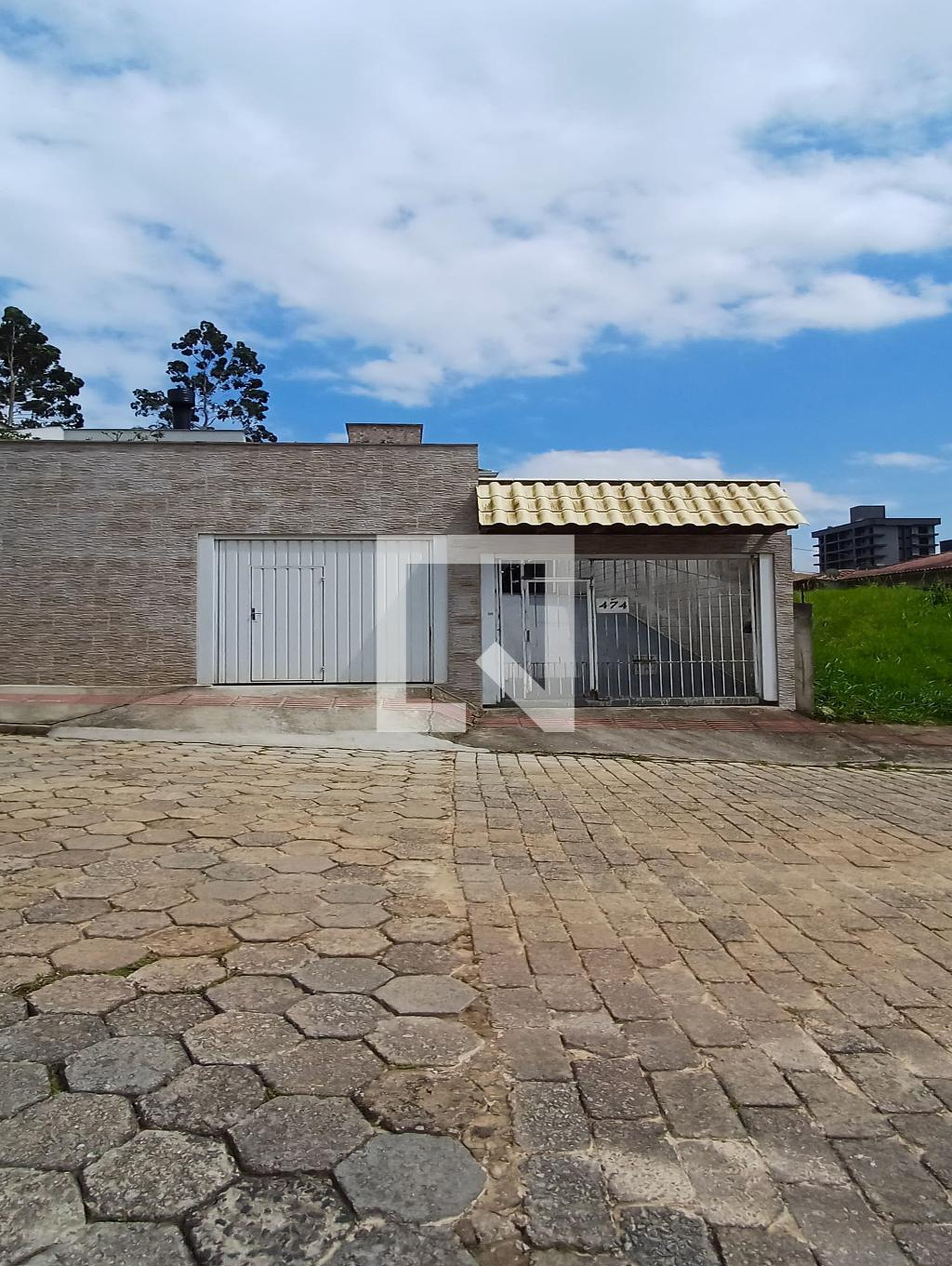 Fachada Condomínio em Rua Maria de Lurdes Vieira de Oliveira, 474