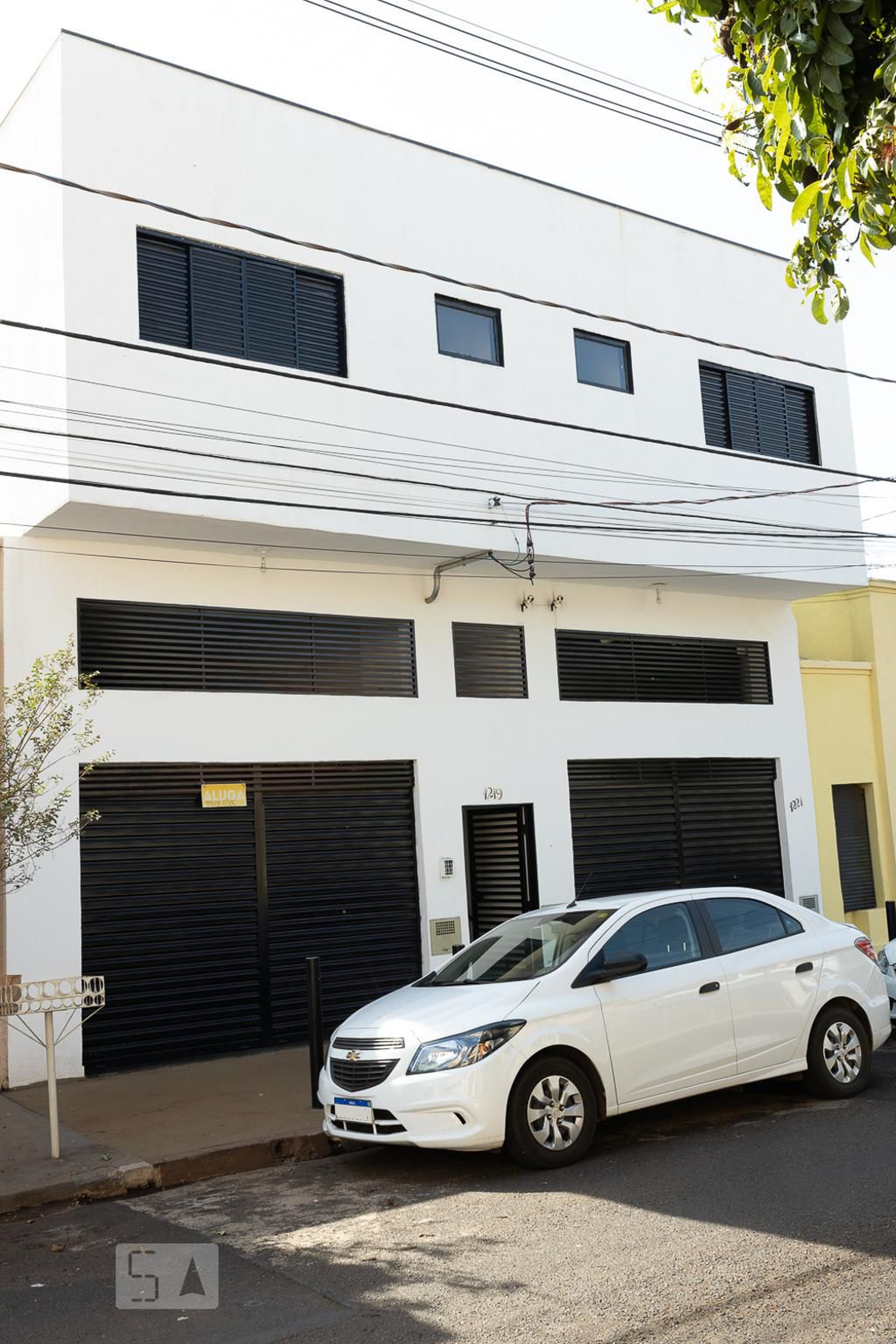 Fachada Condomínio em Rua Visconde do Rio Branco, 1219