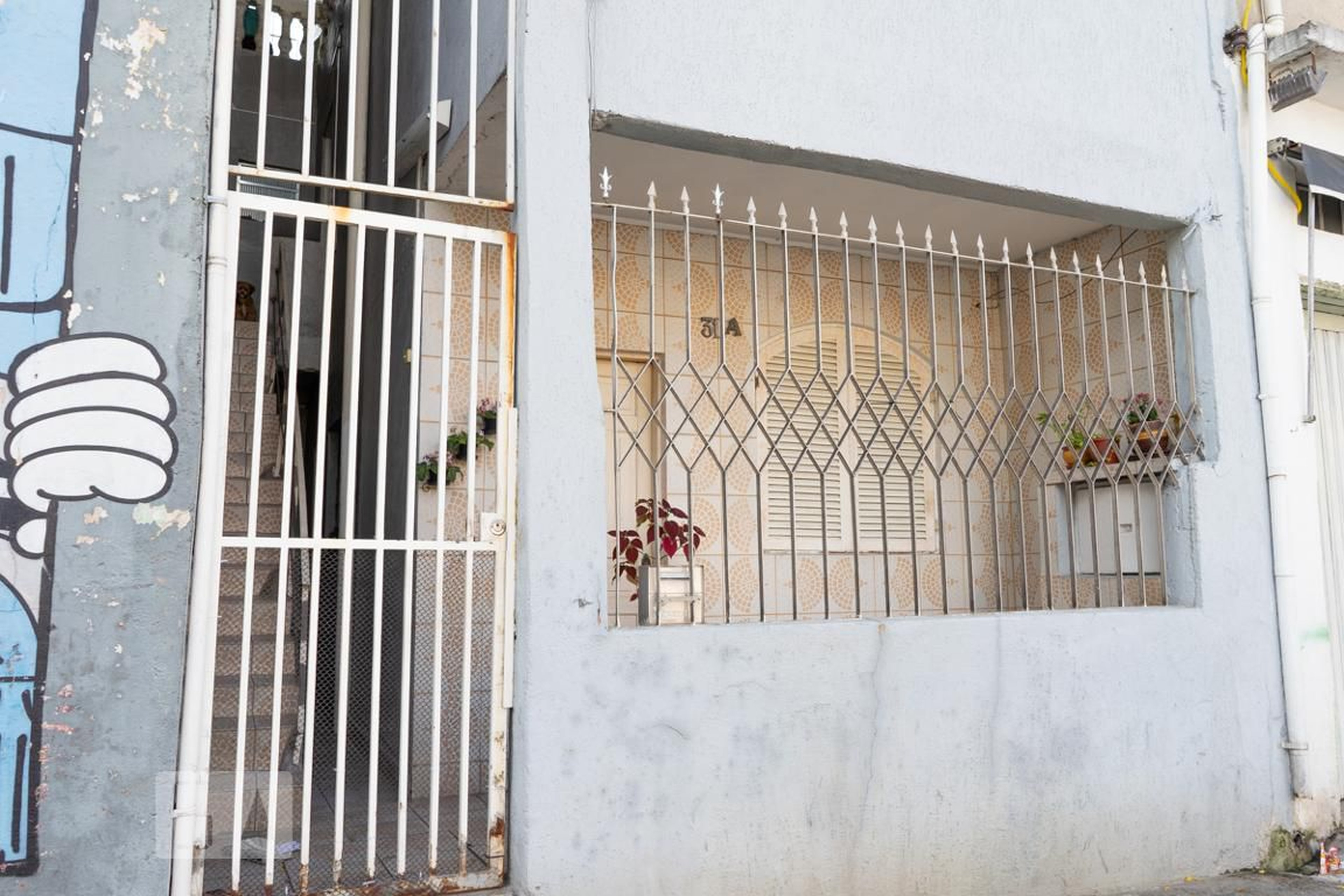 Fachada Condomínio em Rua Alonso Péres, 31