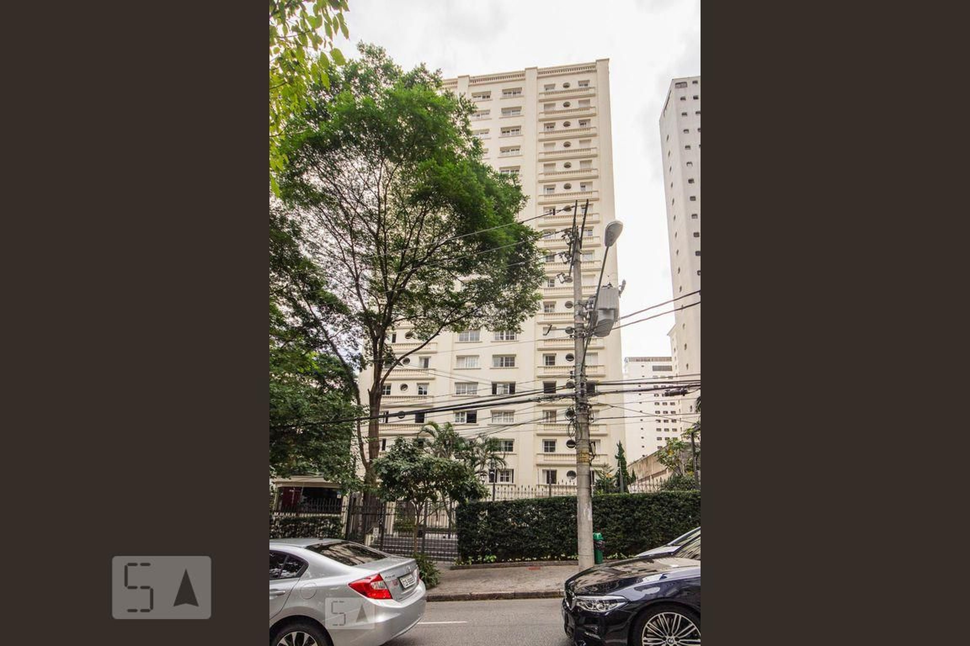 Fachada Condomínio em Alameda Joaquim Eugênio de Lima, 954