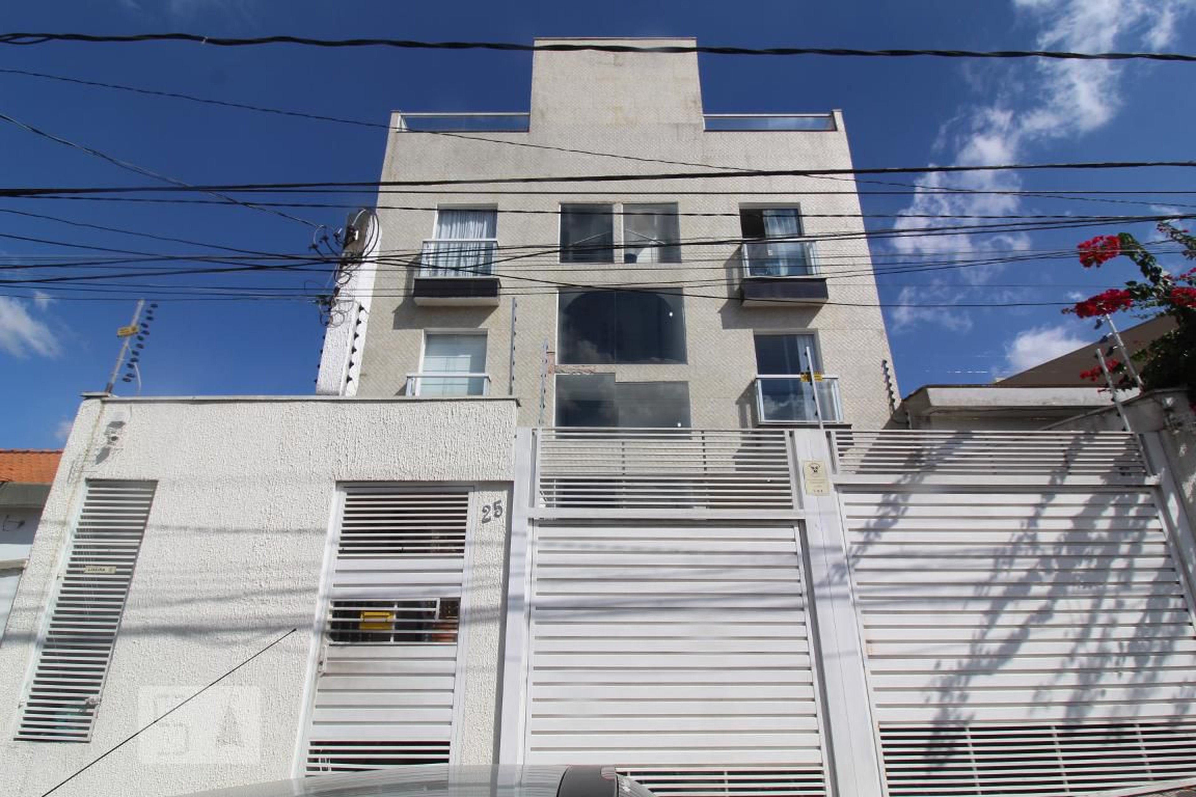 Fachada Condomínio em Rua Aguapeí, 25