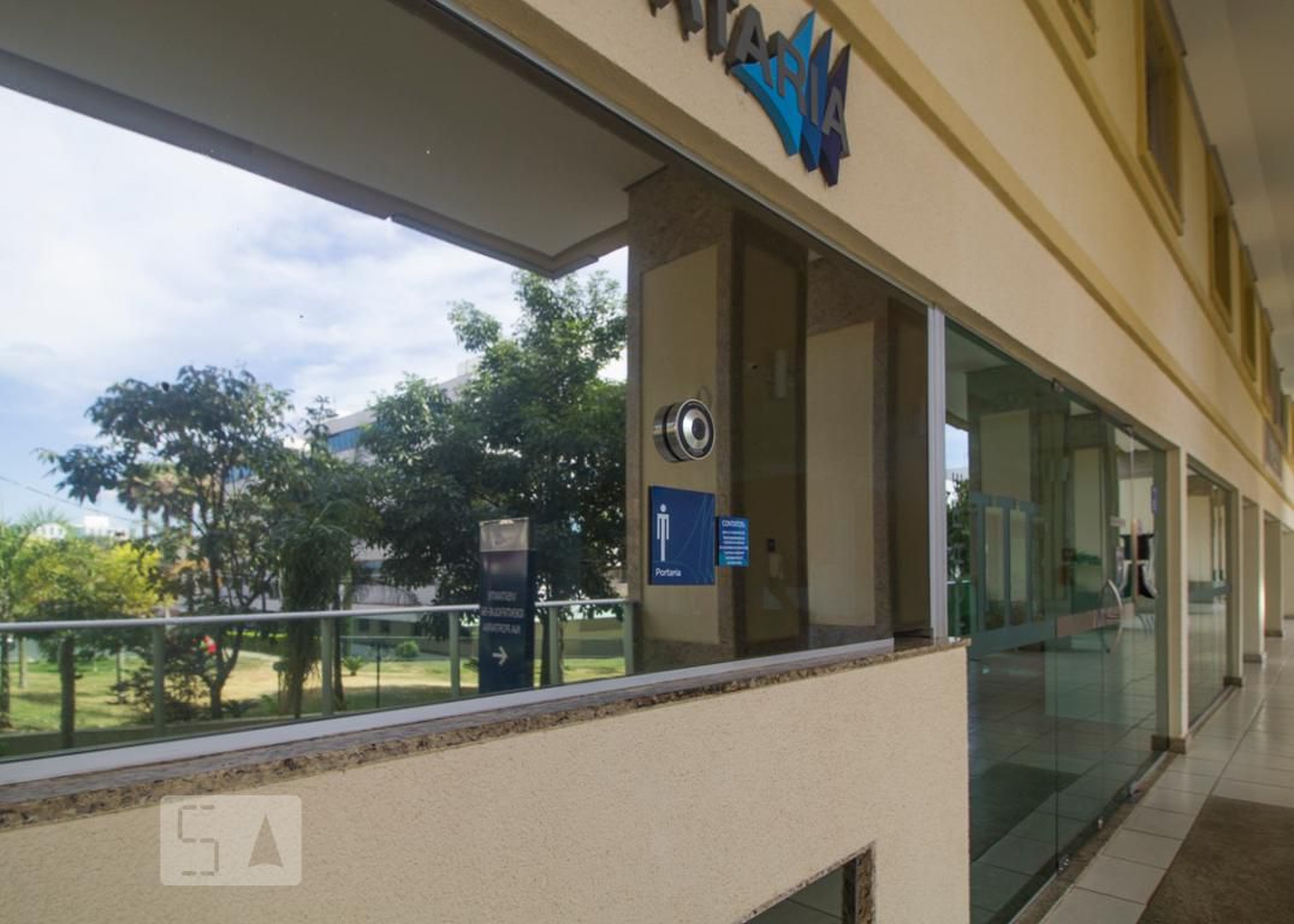 Hall de Entrada Condomínio em Ca 5, Lote S Blo 2 