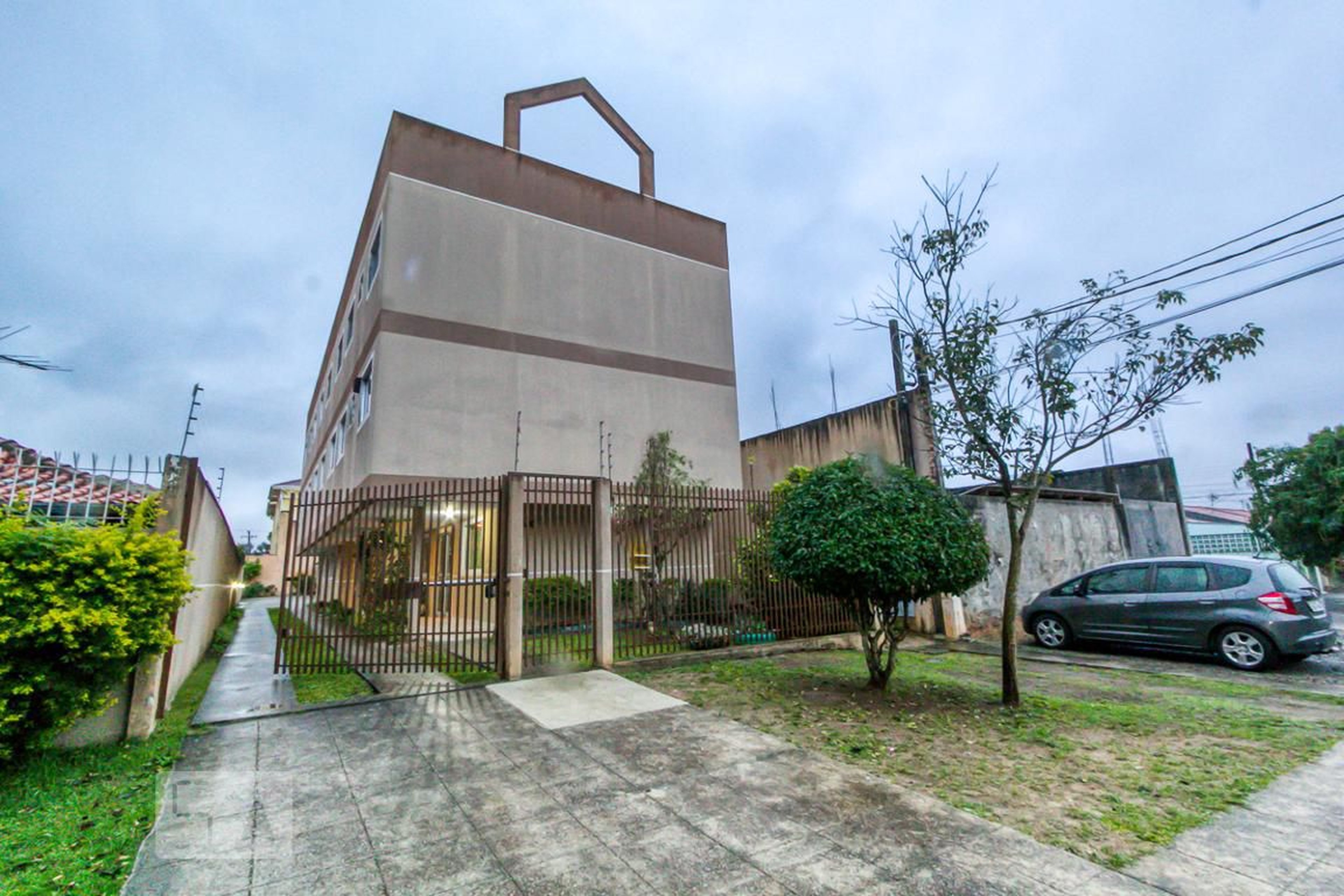 Fachada Condomínio em Rua Dante Melara, 300