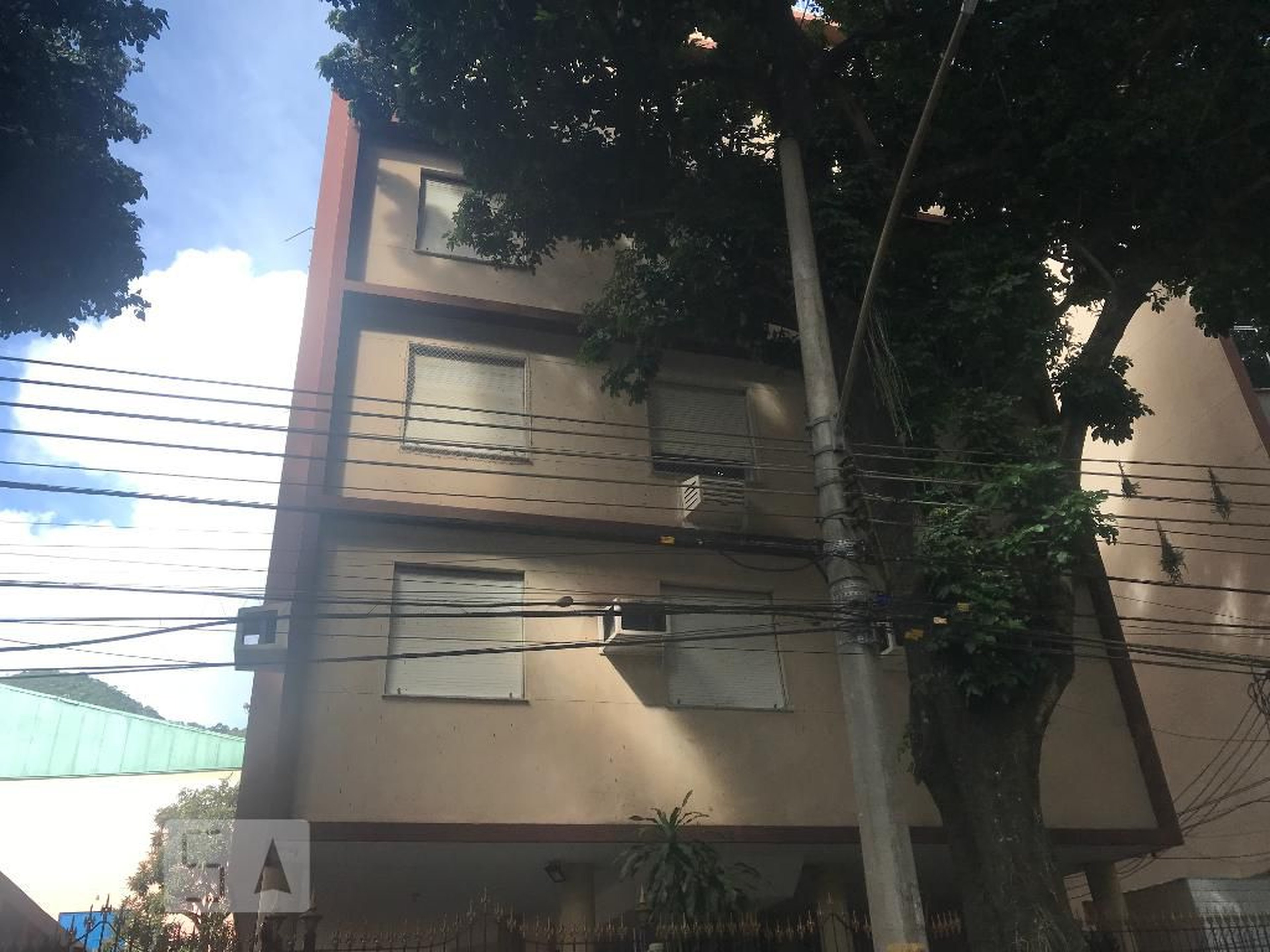 Fachada Condomínio em Rua Dezoito de Outubro, 61