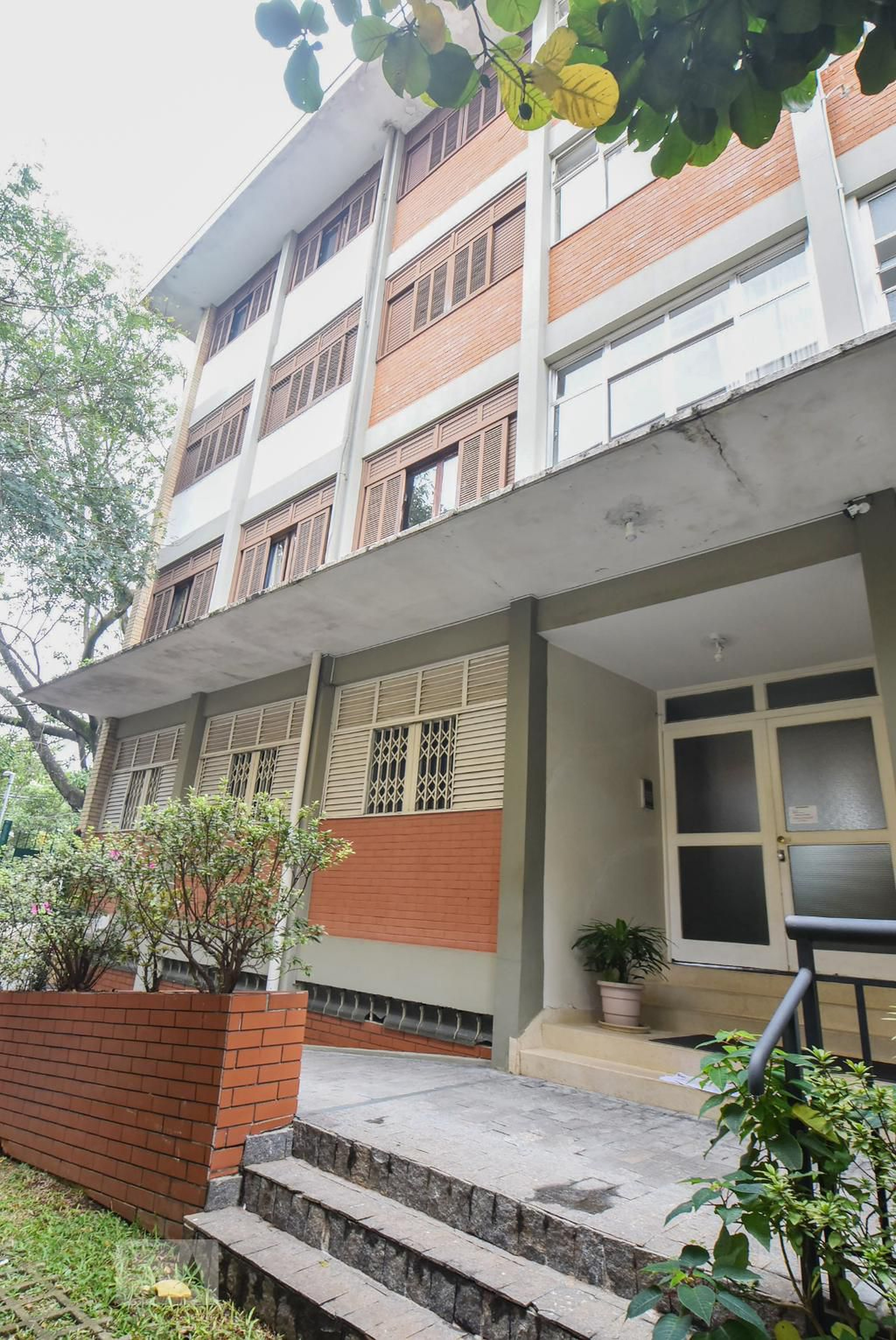 Fachada do Prédio Condomínio Arco Íris