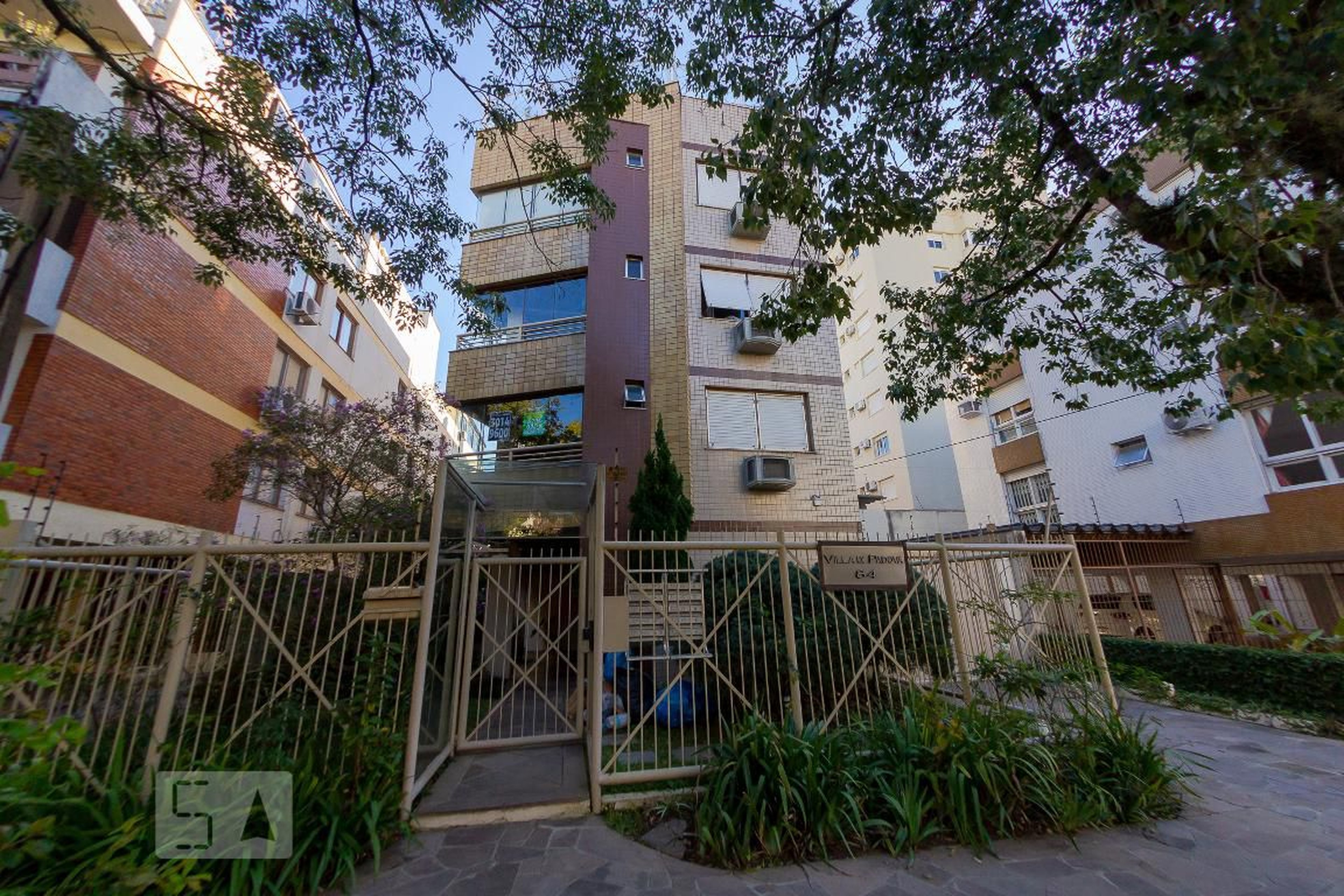 Fachada do Prédio Condomínio em Travessa São Jacó, 94