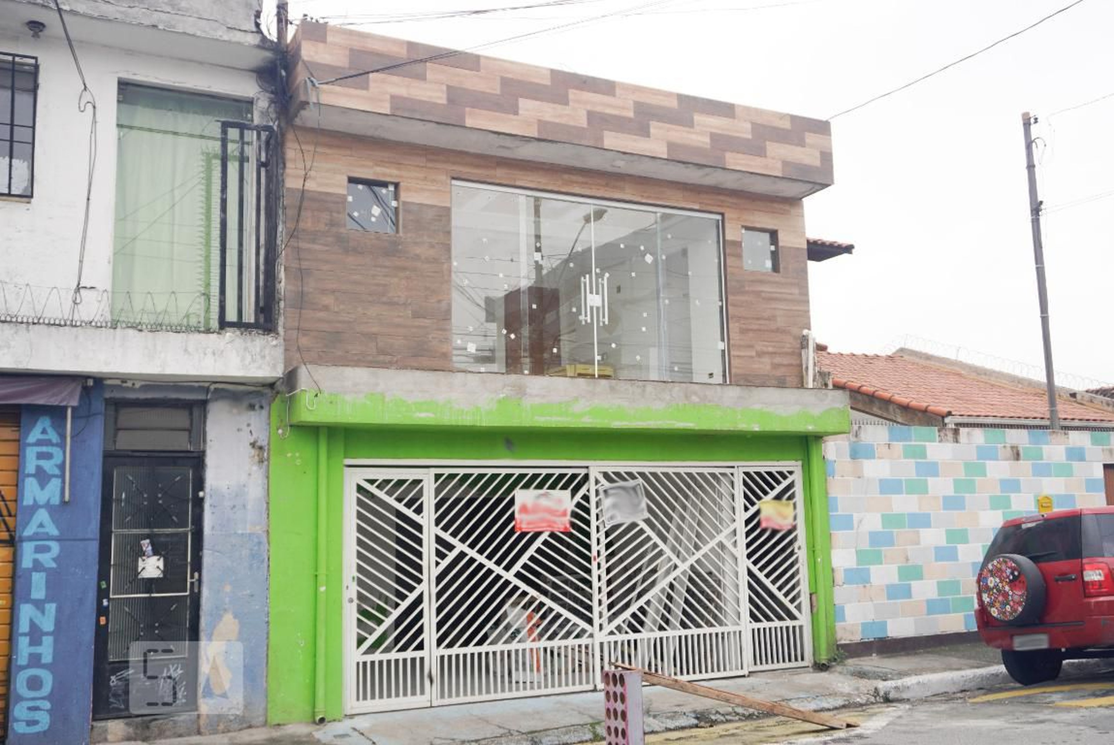 Fachada Condomínio em Rua Inês Monteiro, 165