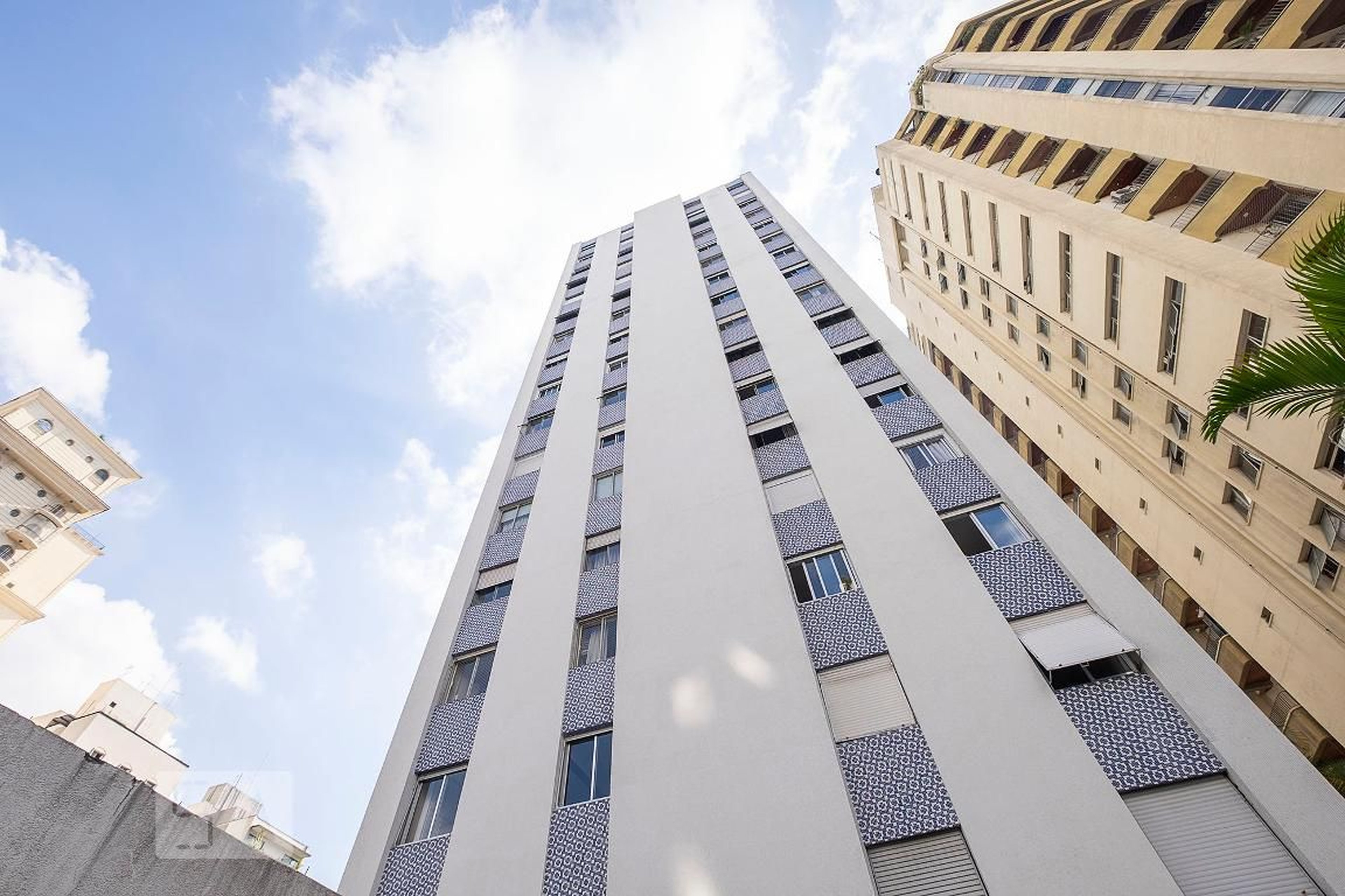 Fachada Condomínio em Alameda Joaquim Eugênio de Lima, 122