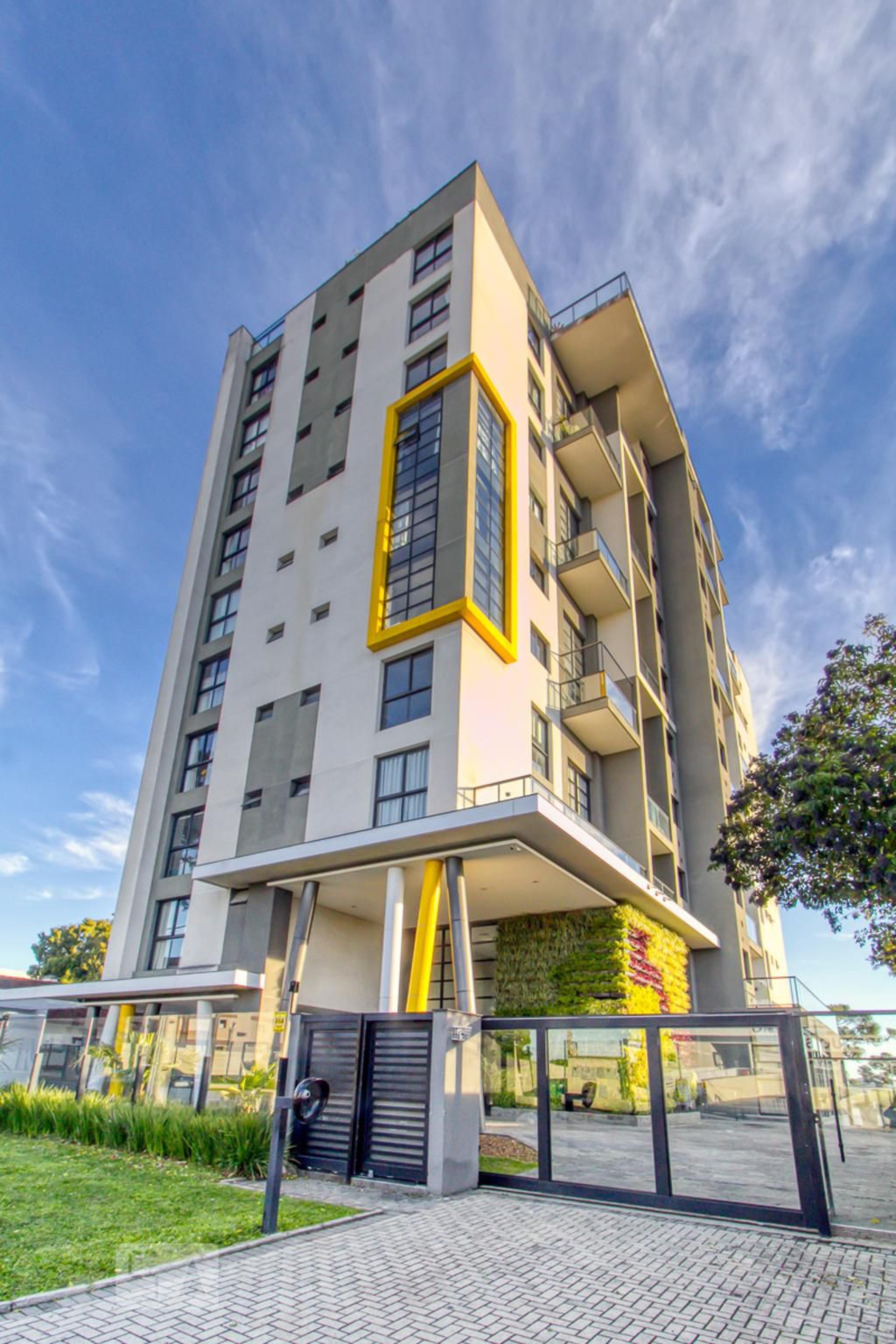 Fachada Condomínio em Rua Ubaldino do Amaral, 124