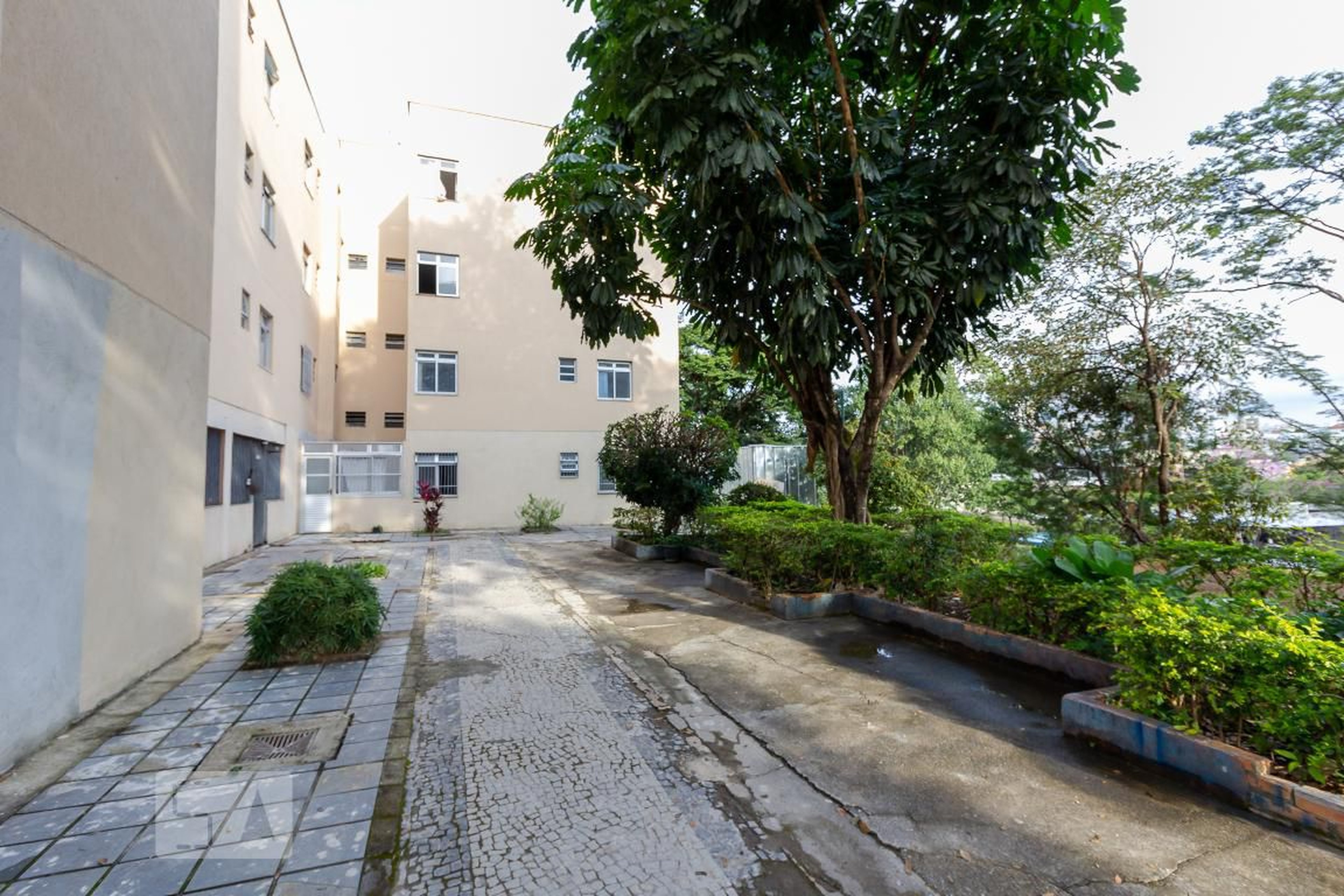 Área Externa - Rua José Cláudio Sáles, 201