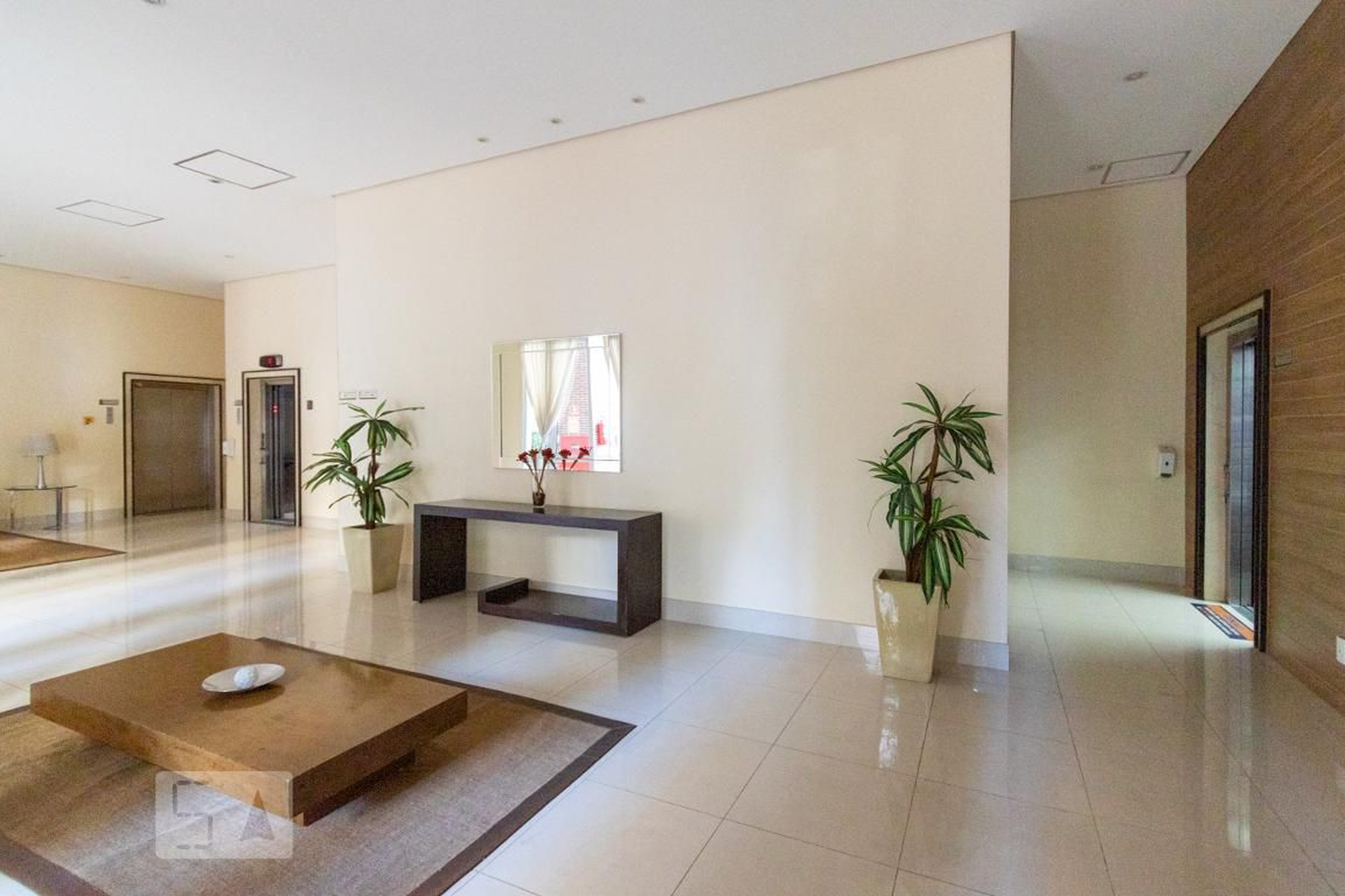 Hall - Quality House