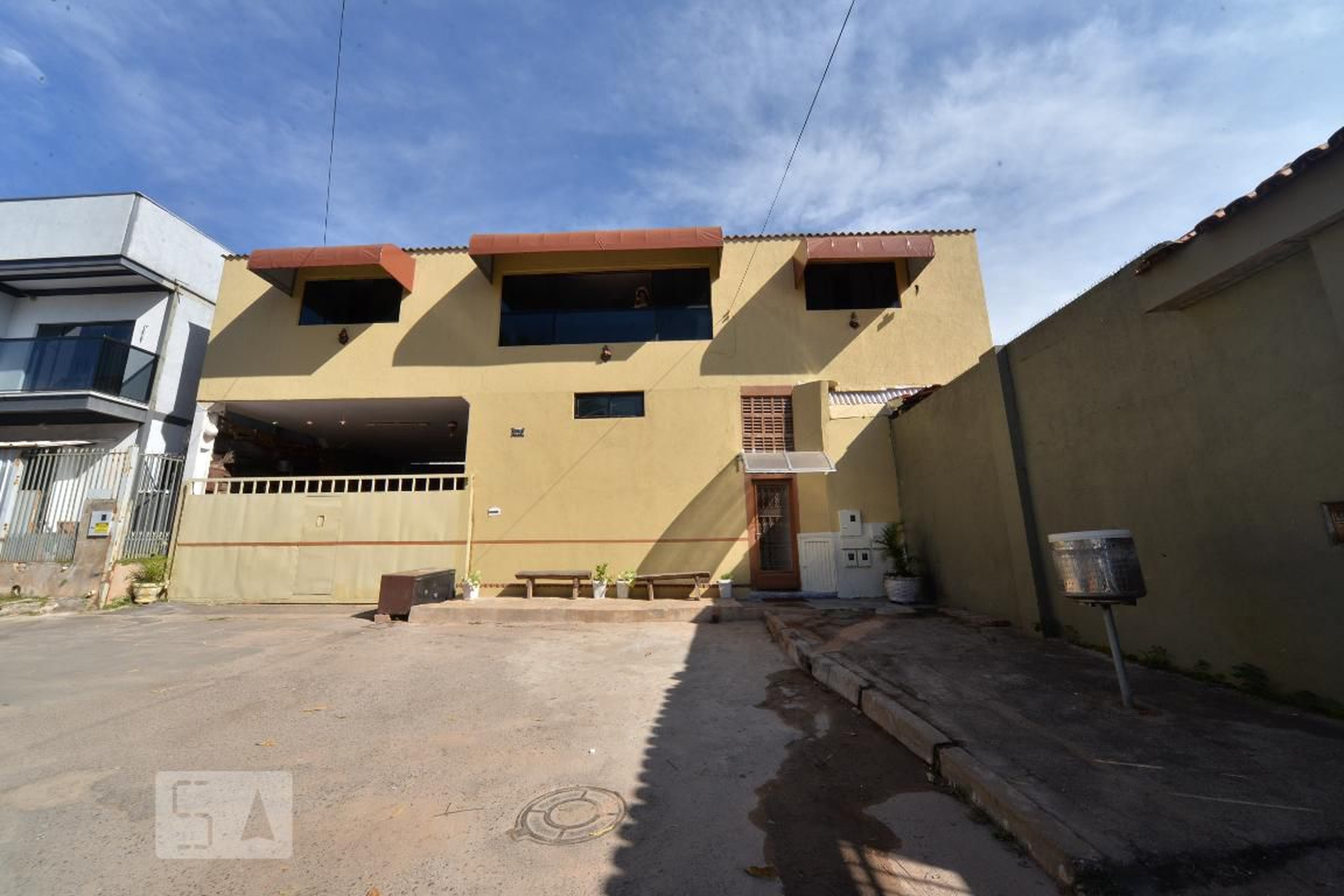 Fachada Condomínio em Rua do Alojamento, 7 a 