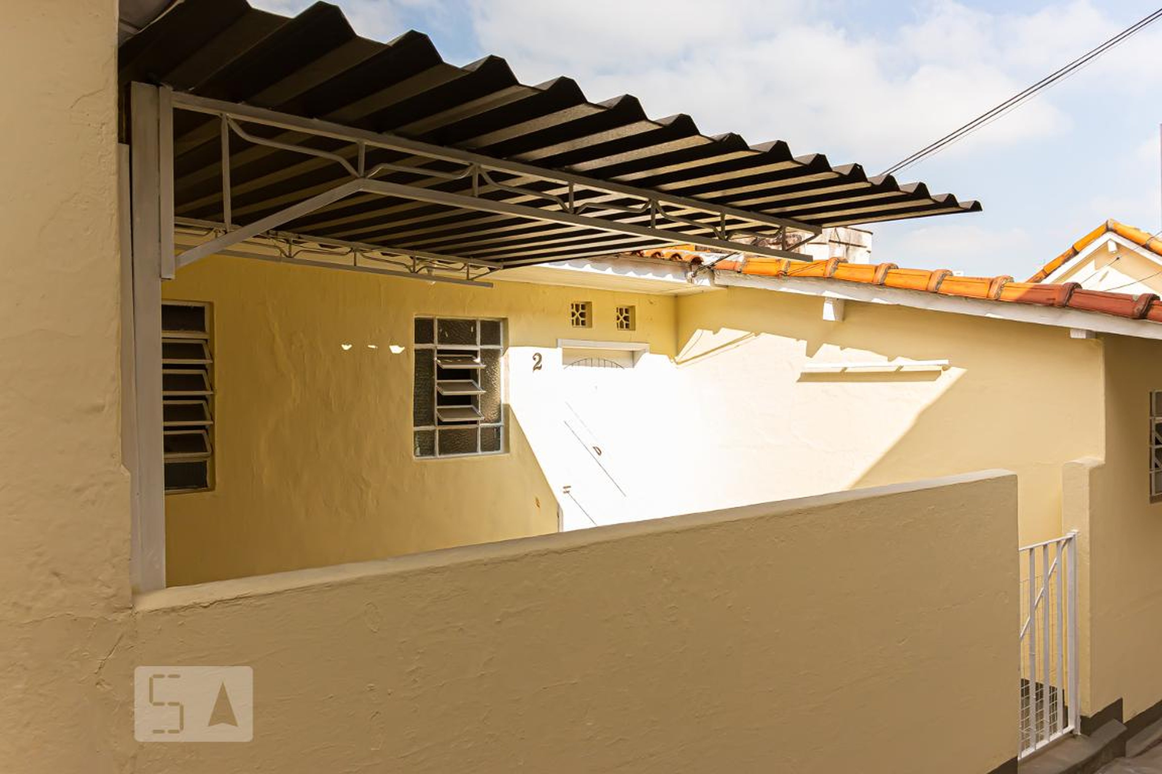 Fachada Condomínio em Rua Porangaba, 236