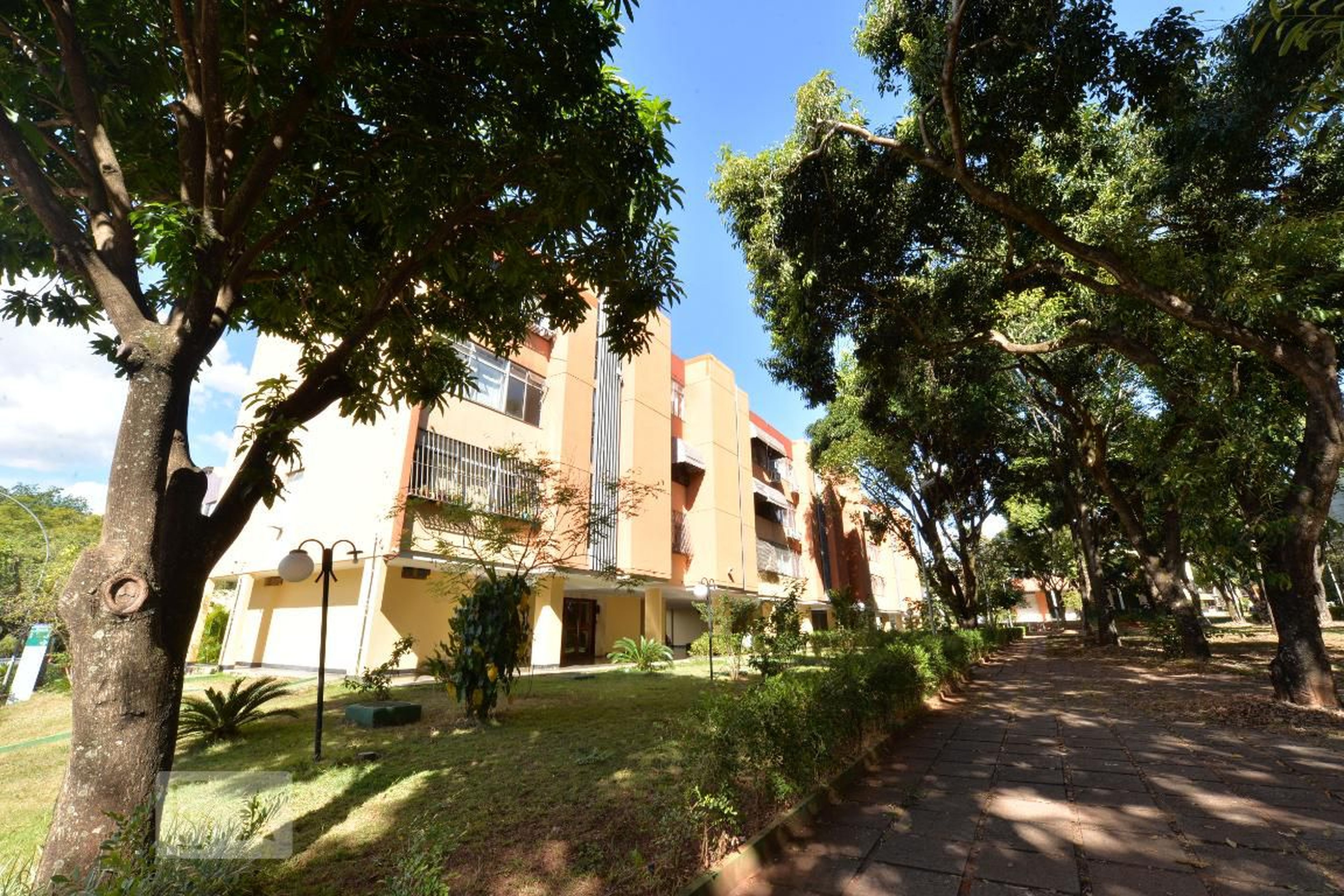 Fachada Condomínio em Sqn 407 Bloco I, 104