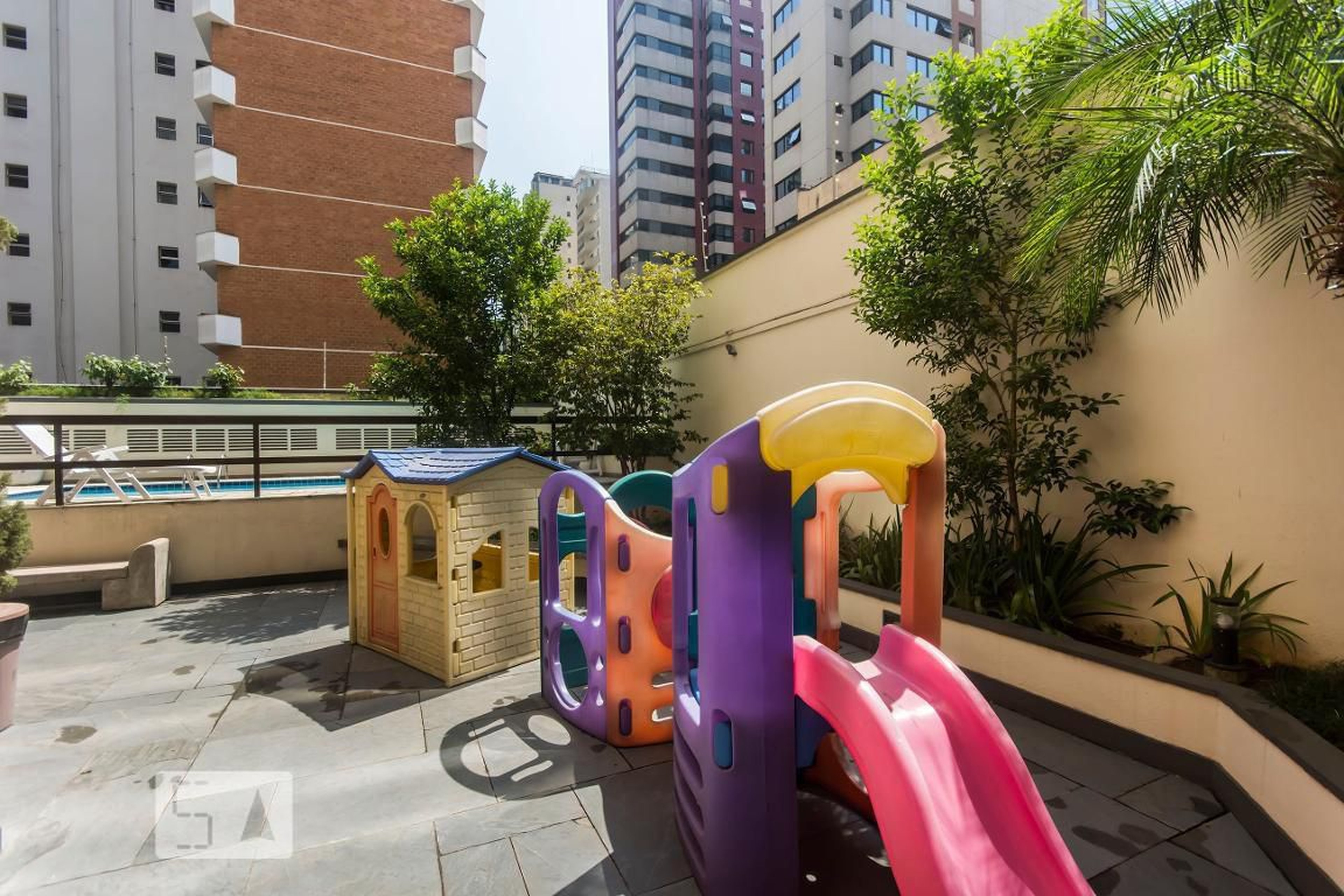 Playground - Juliana