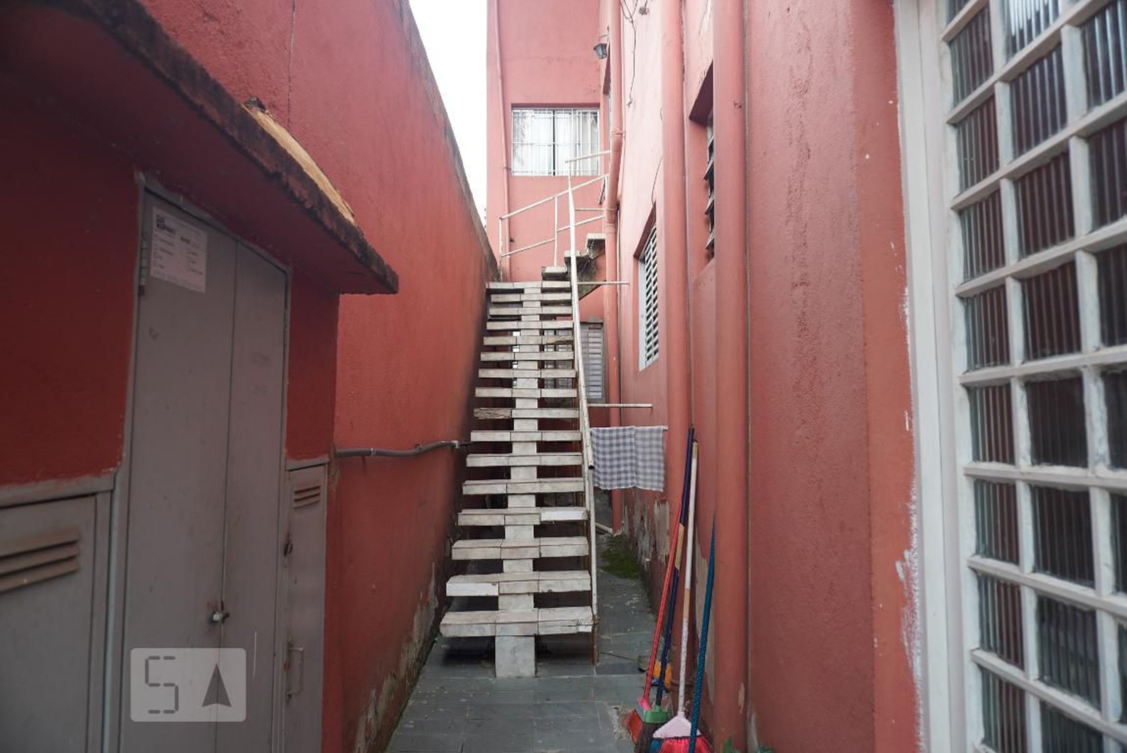 Entrada do Prédio - null