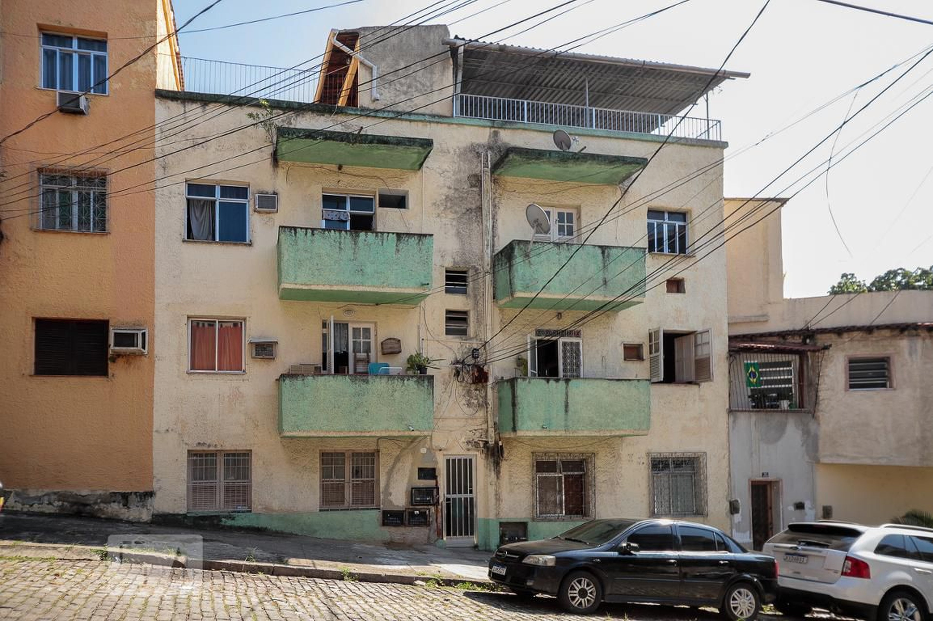 Fachada Condomínio em Rua Mário Calderaro, 613