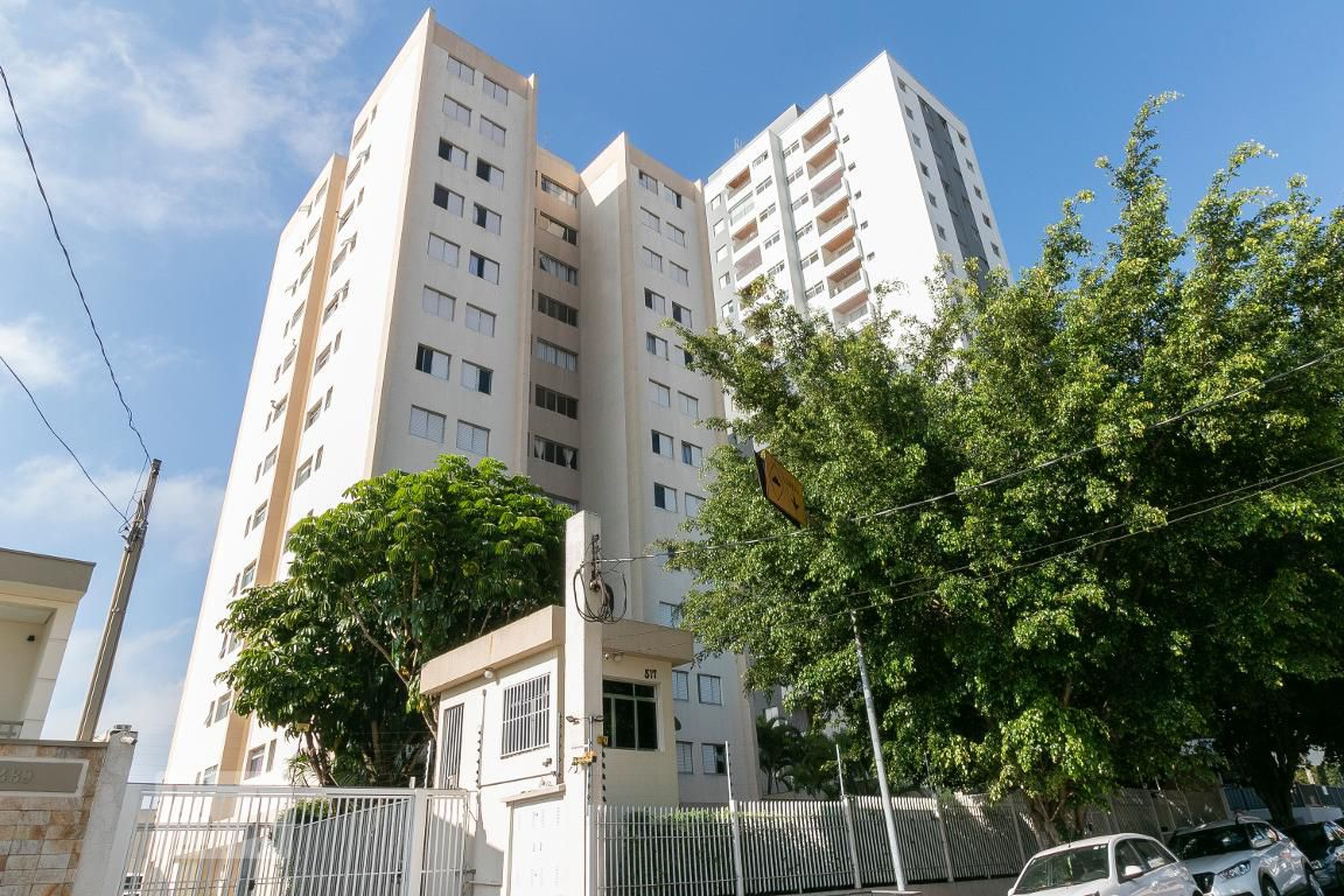 Fachada Condomínio em Rua Doralisa, 511