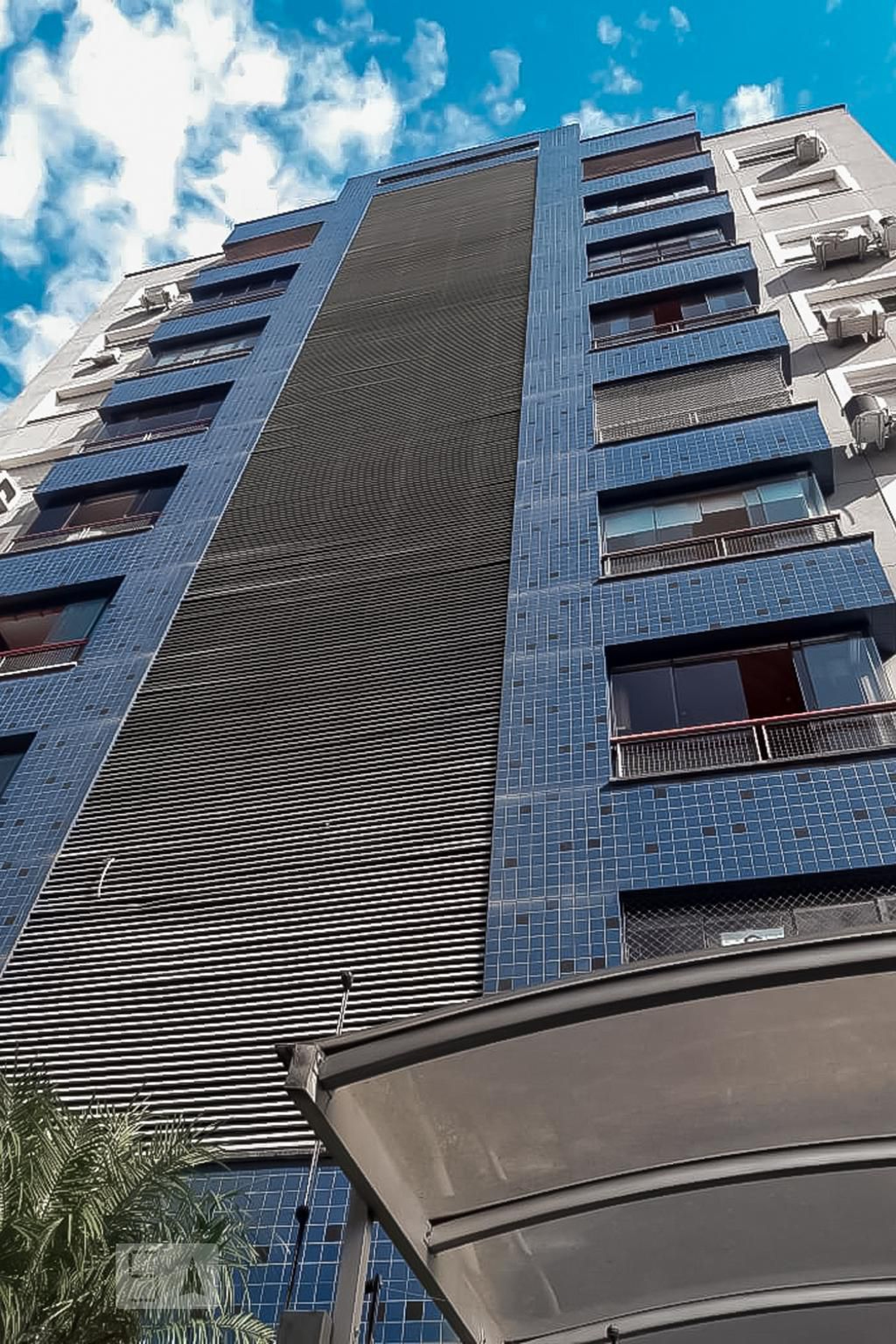 Fachada Condomínio em Rua General Bento Martins, 515