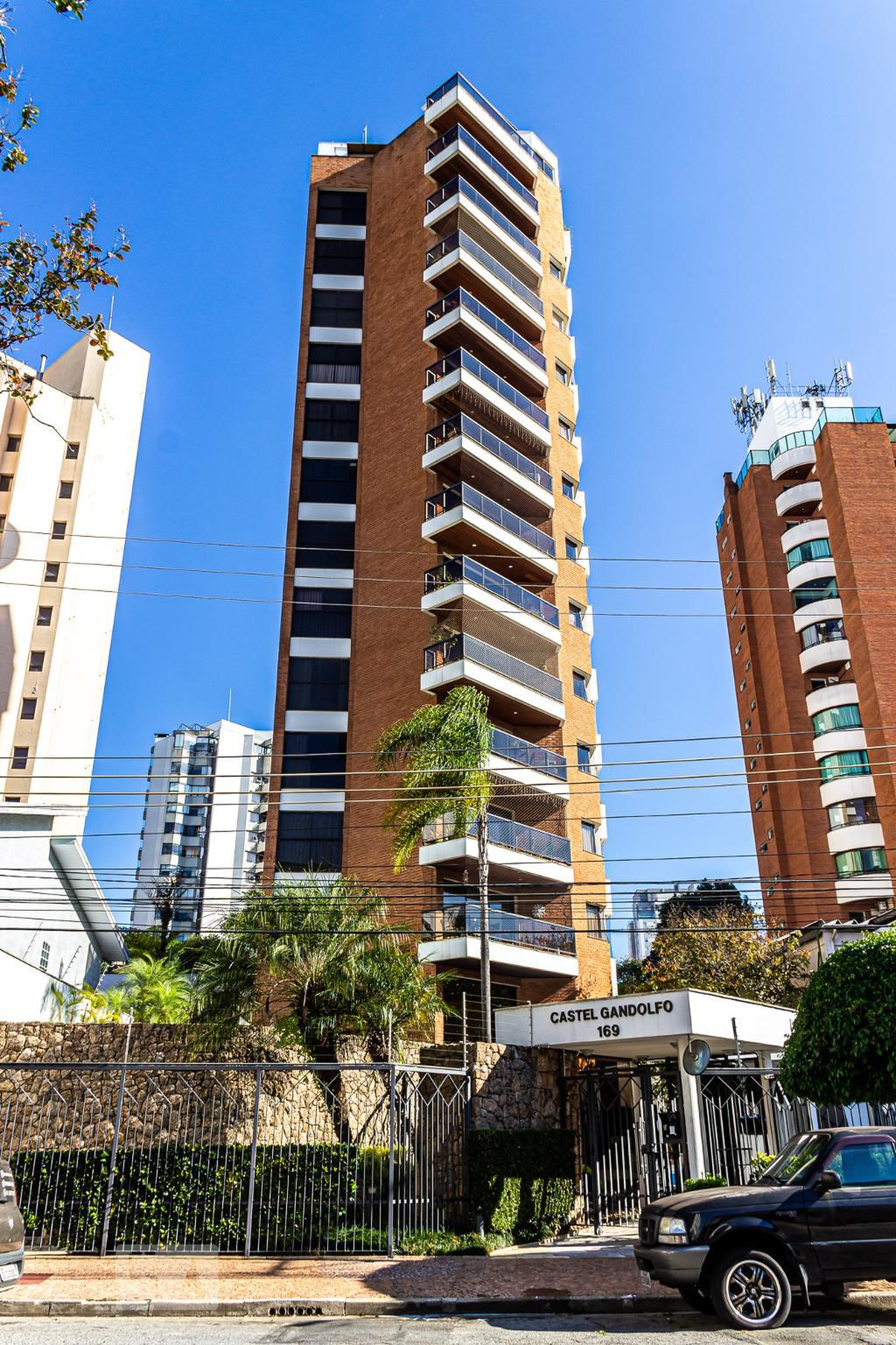 Fachada Condomínio Castel Gandolfo