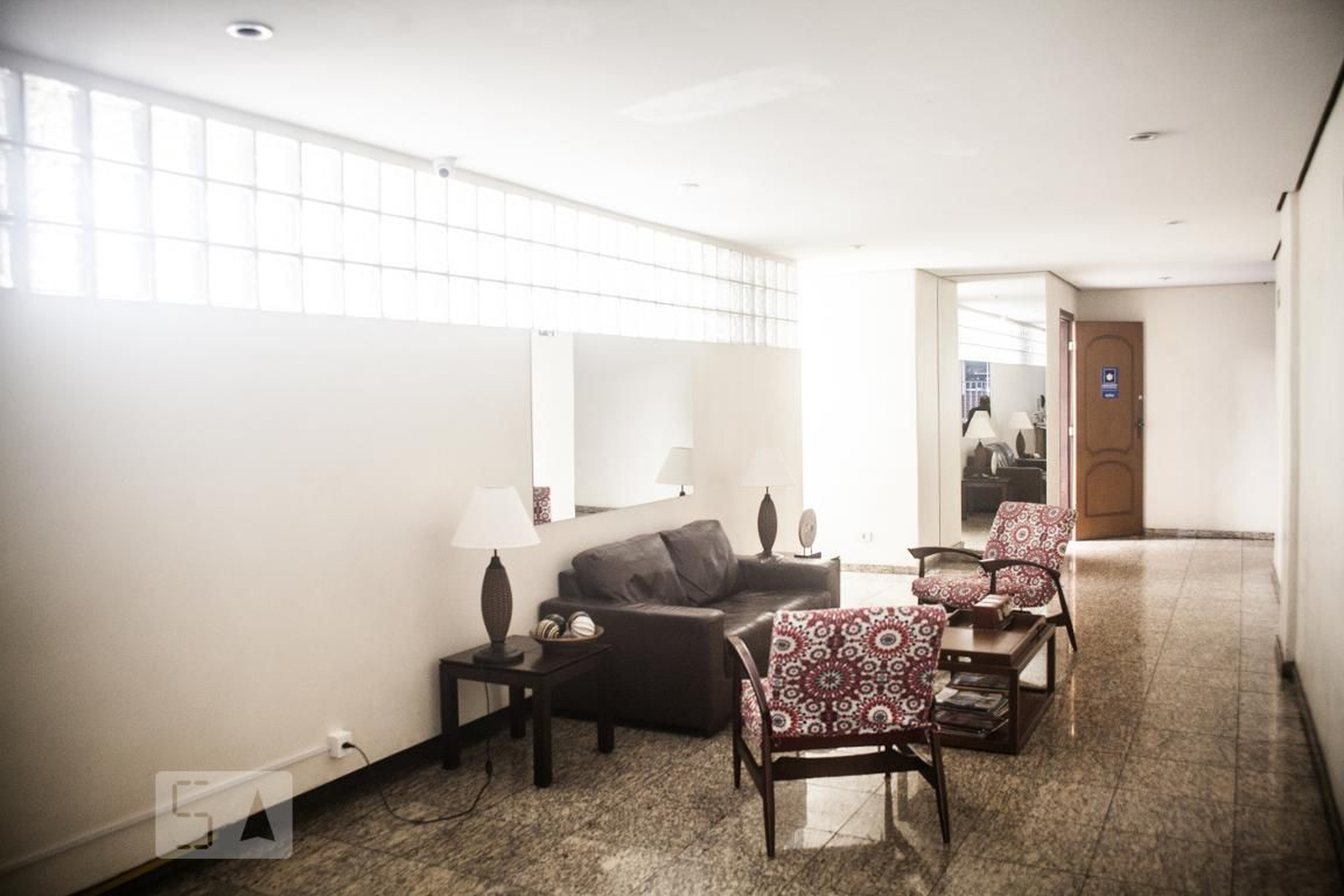 Hall de Entrada - Lara Cruz