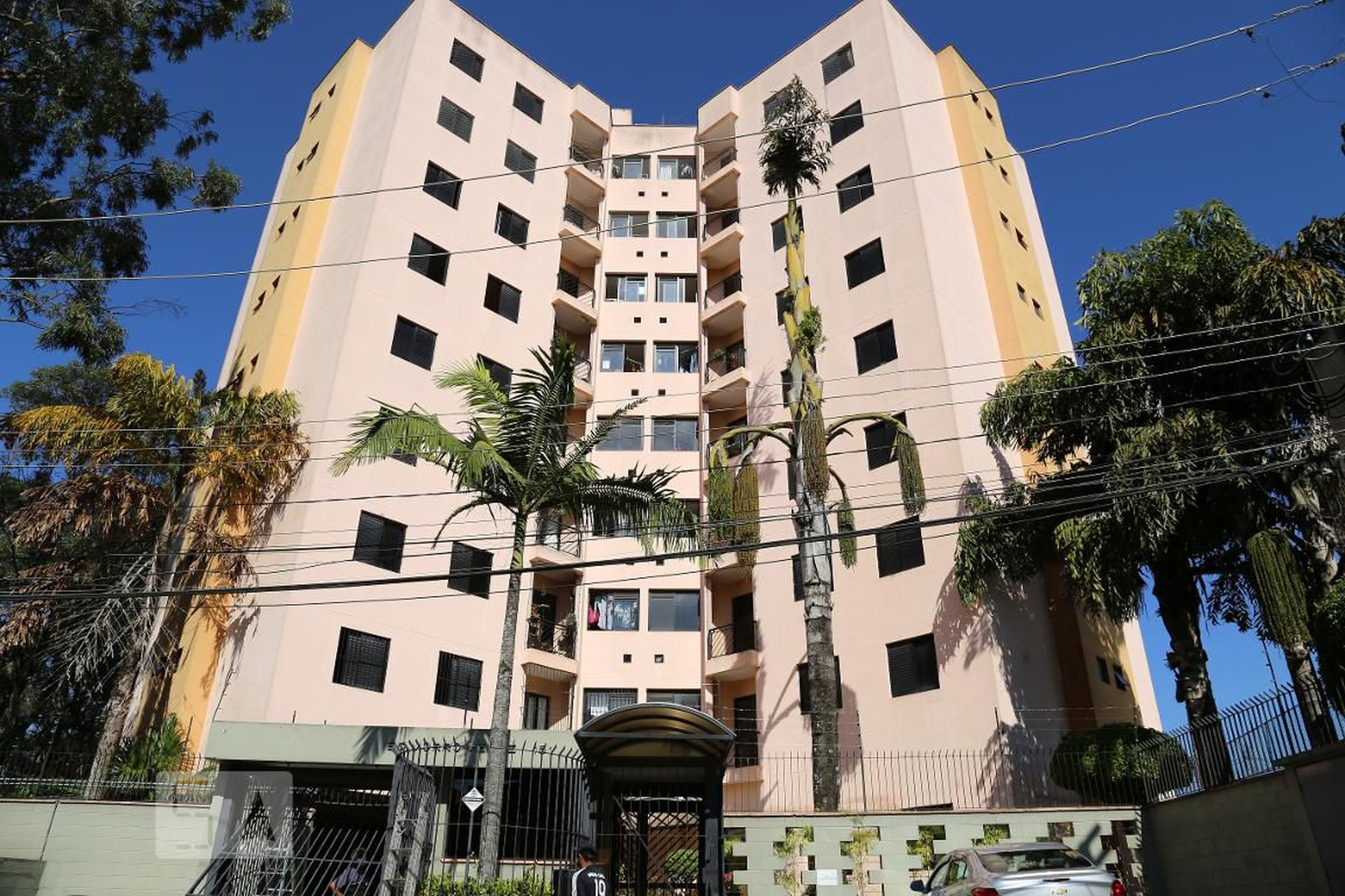 Fachada do Condomínio Edifício Morro Verde