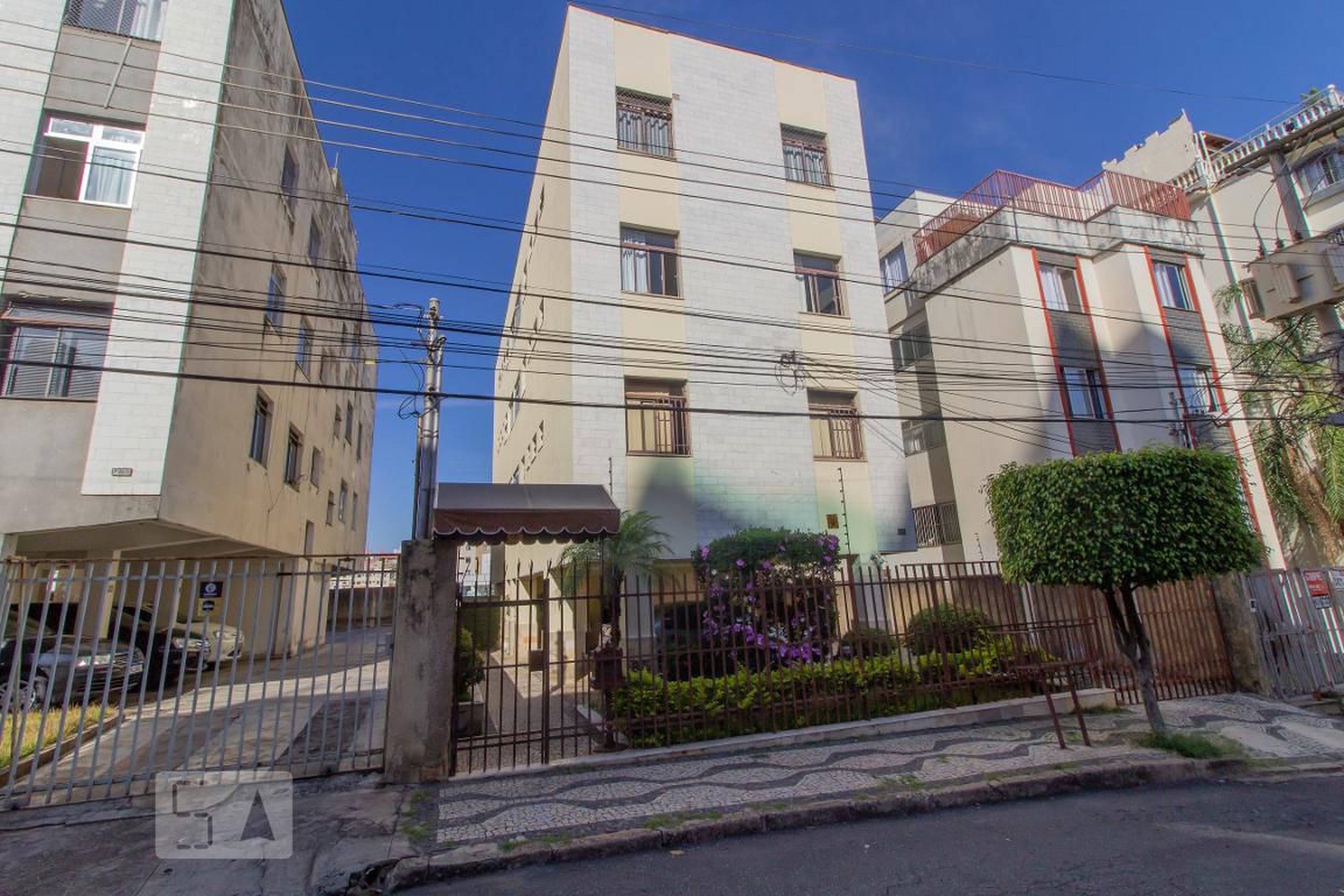 Fachada Condomínio em Rua São Julião, 476