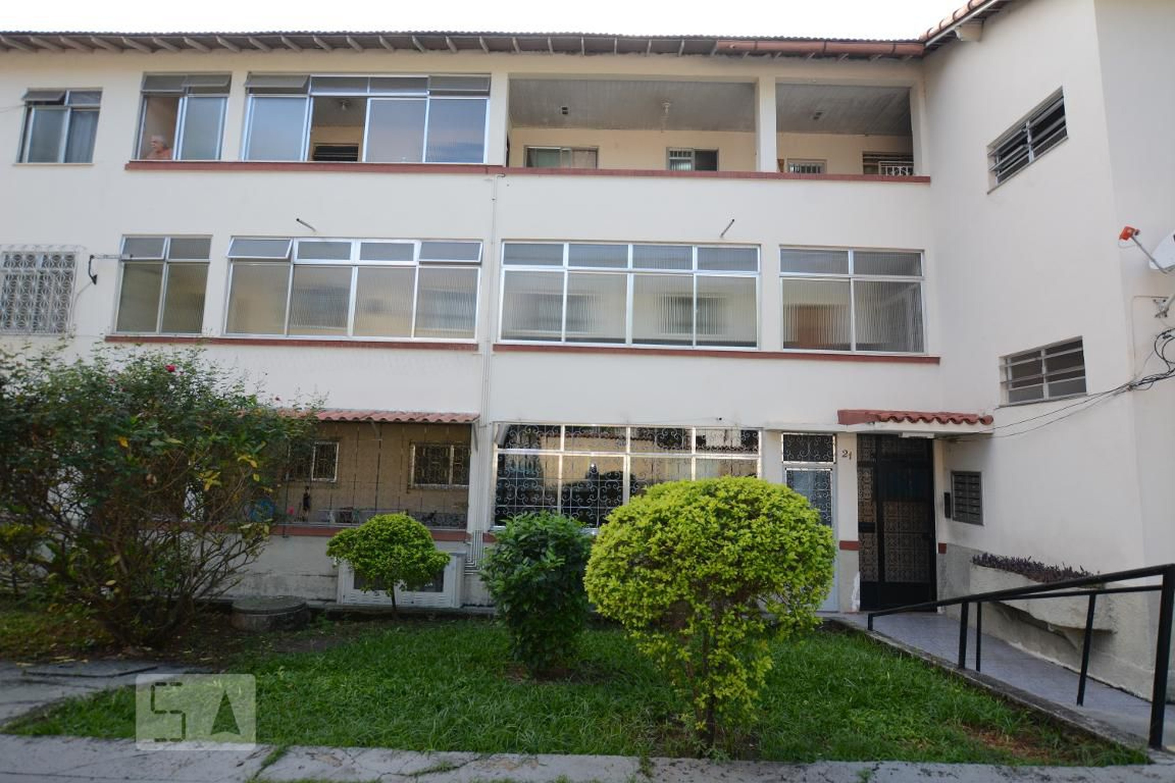 Fachada Condomínio em Rua São Faustino, 21