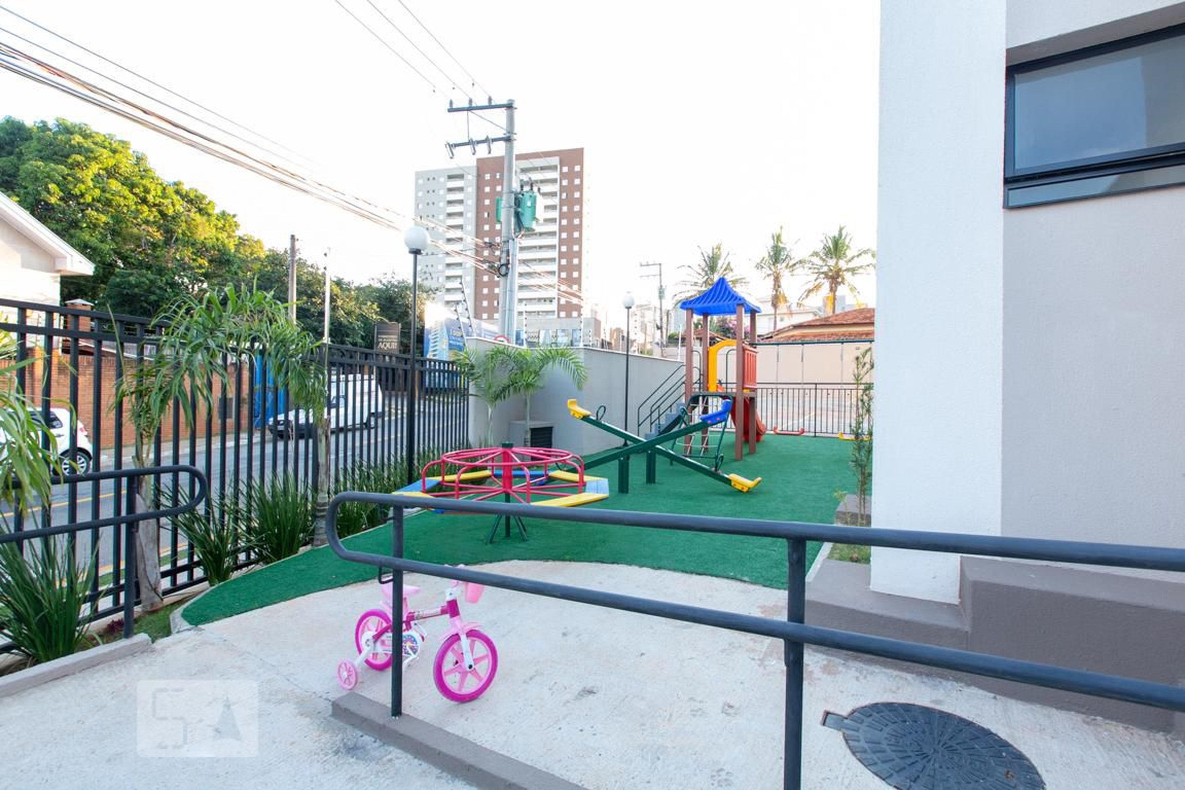 Playground - JR Campolim