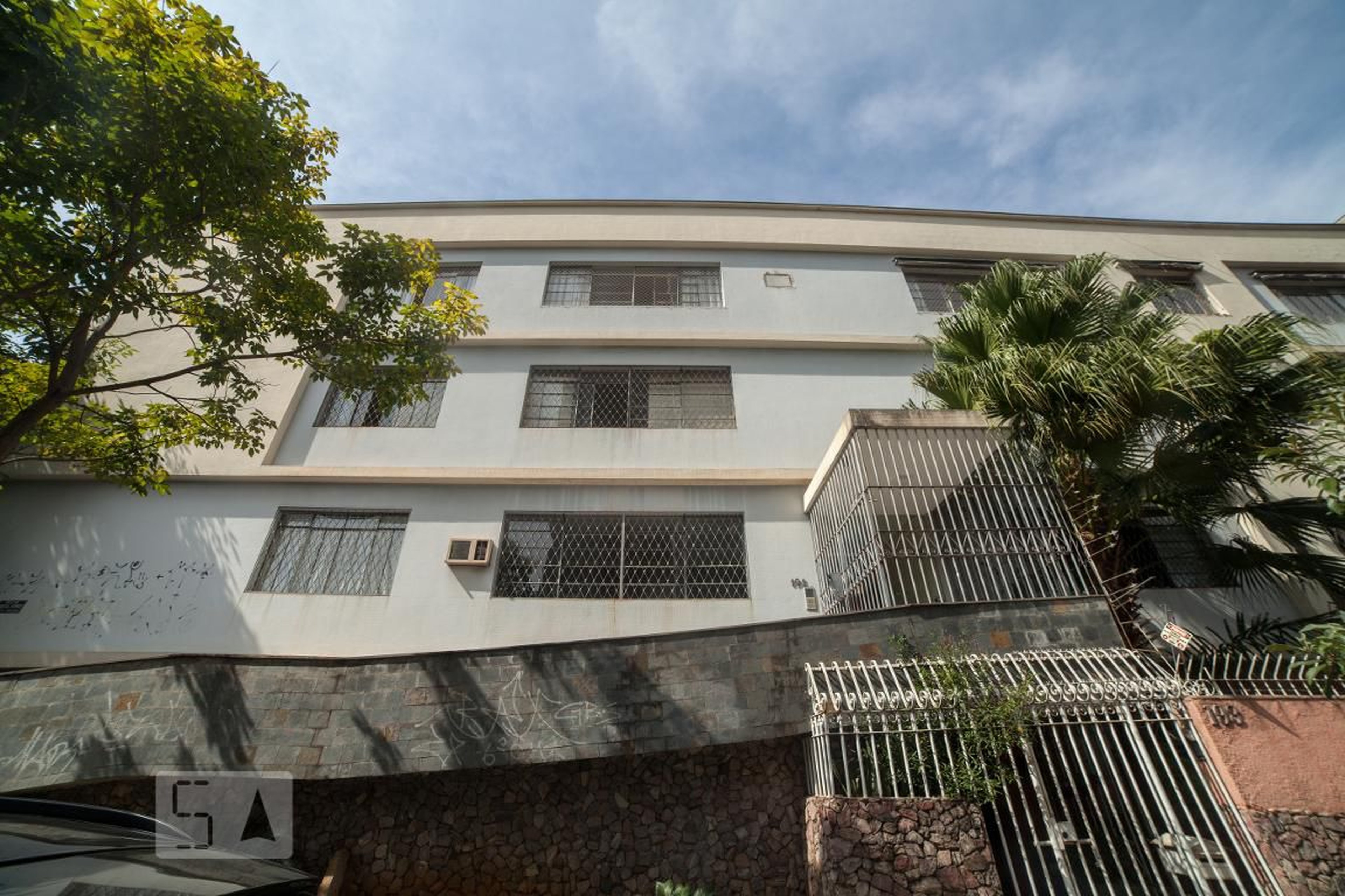 fachada Condomínio em Rua Marechal Hermes, 191