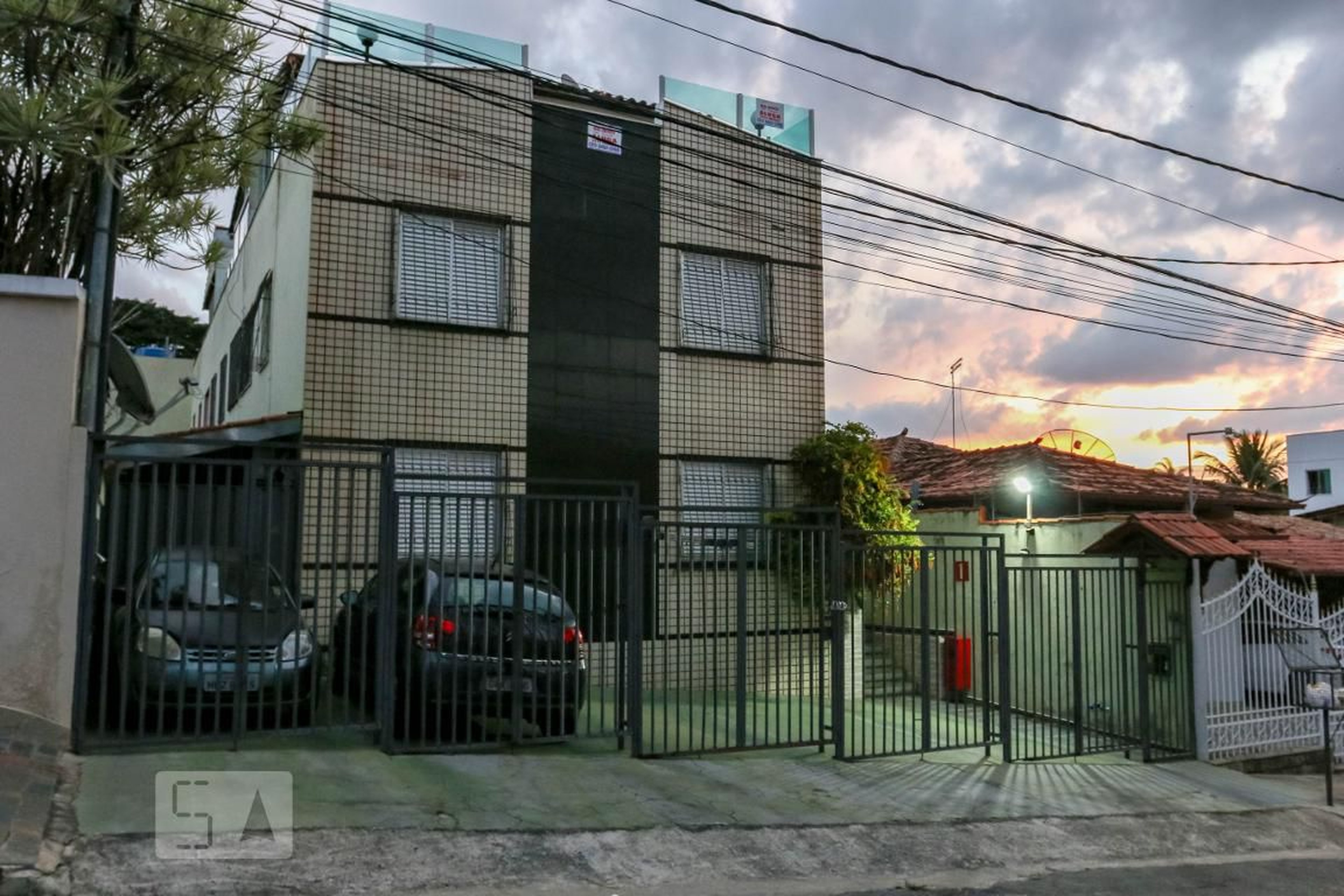 Fachada Condomínio em Rua Dona Cidinha Stussi, 127