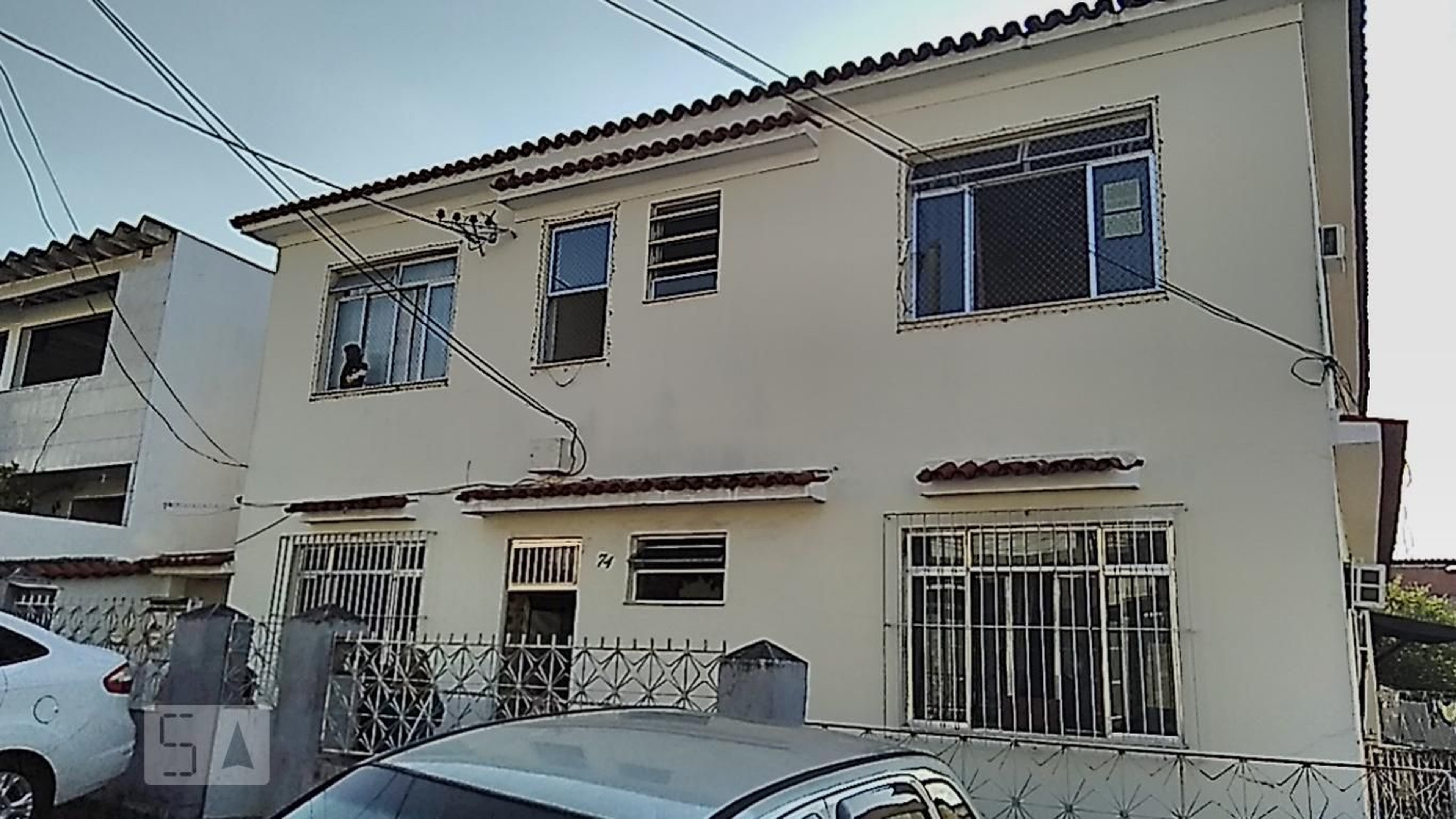 Fachada Condomínio em Rua Penedo, 74