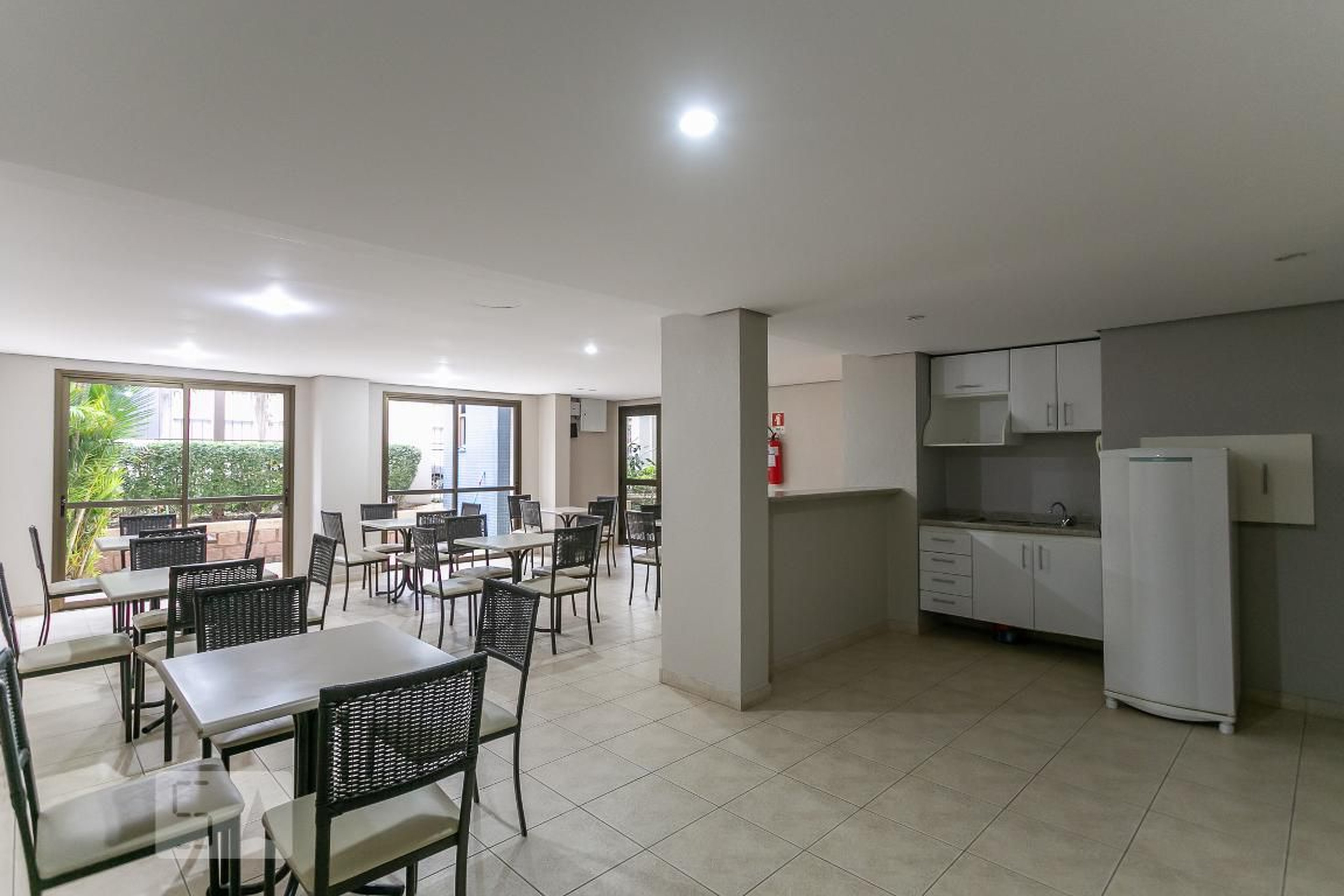 Salão de Festas - Modigliani