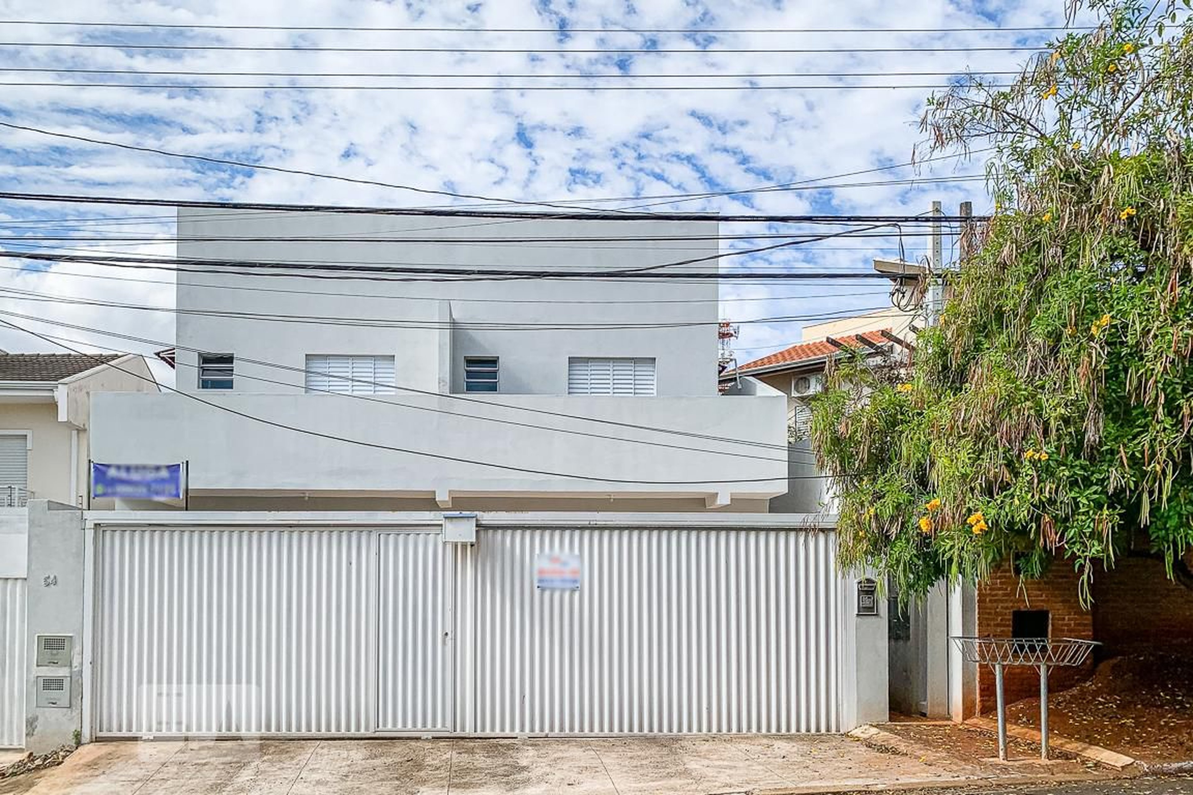 Fachada Condomínio em Rua Emílio Venturini, 54