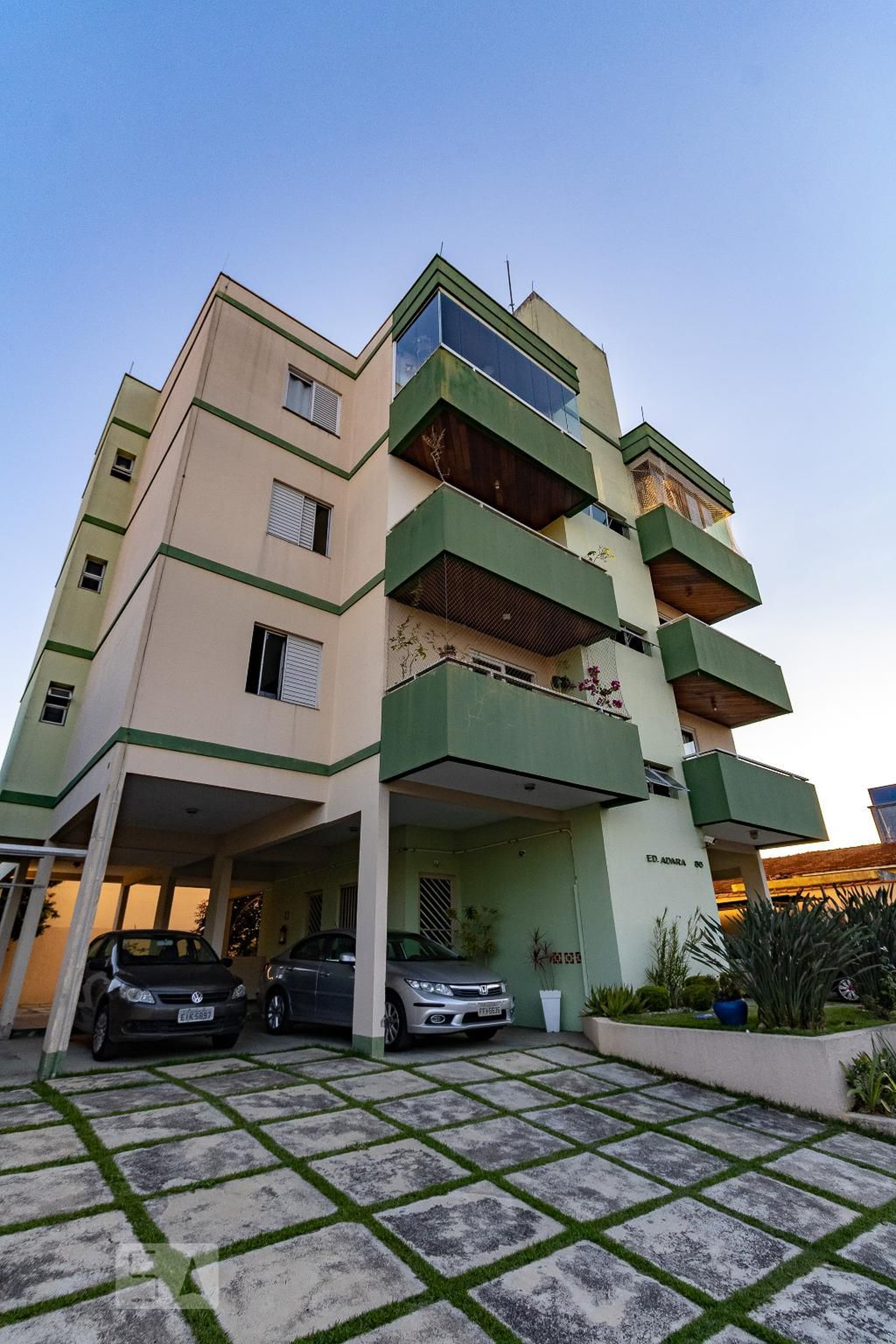 Fachada do Prédio Condomínio em Rua Araraquara, 86