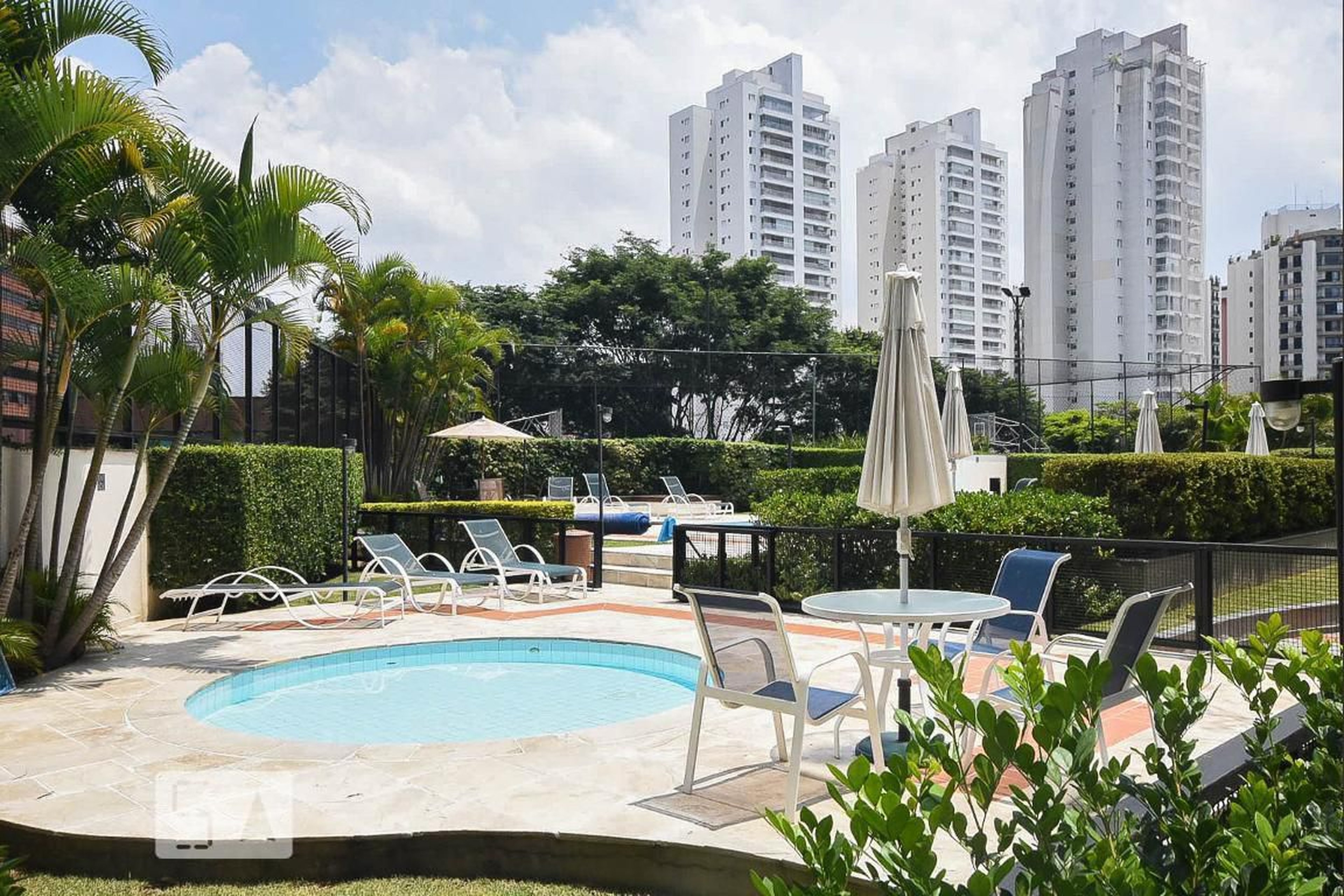 Piscina - Nash Ville e Louis Ville