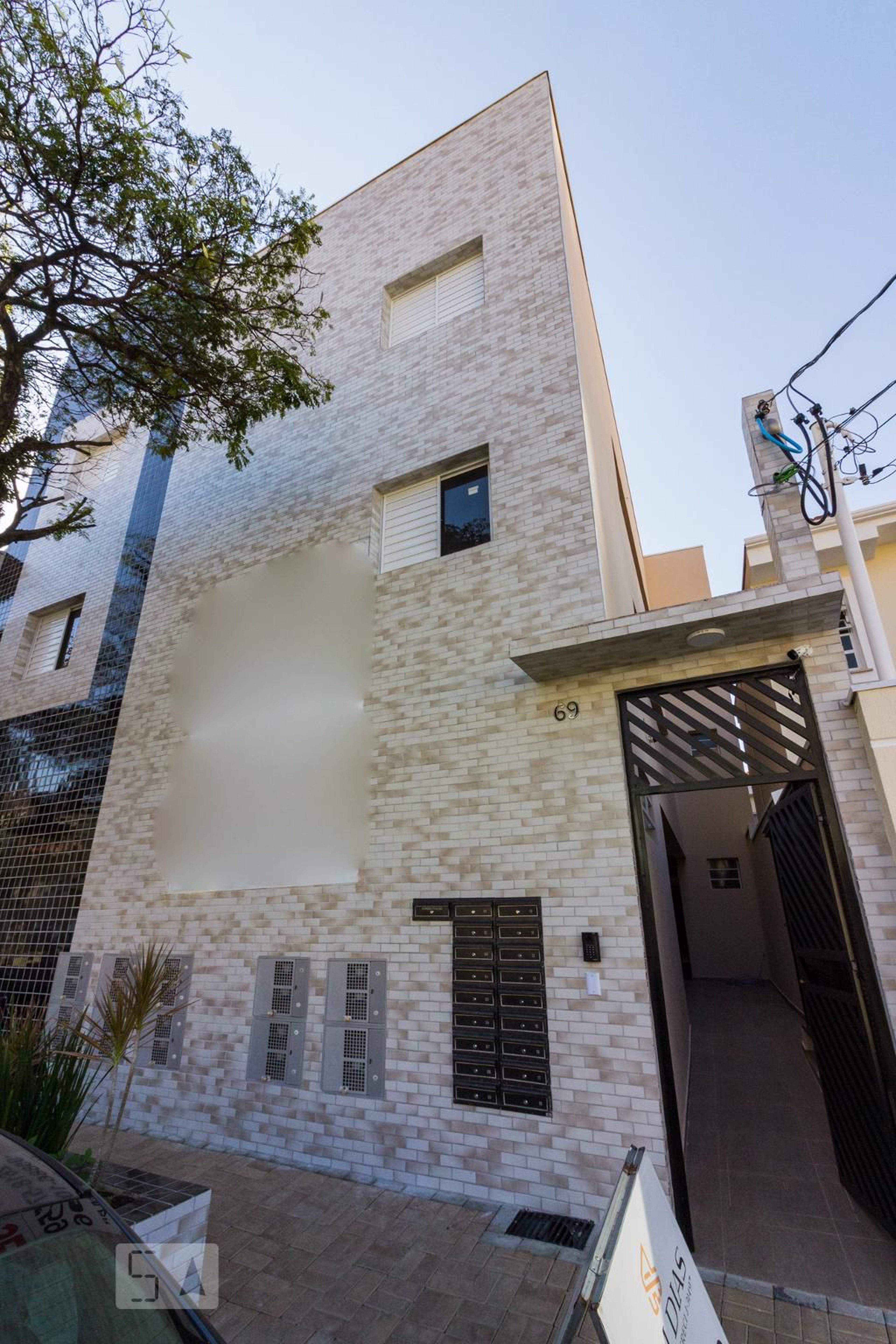 Fachada Condomínio em Rua Belchior Barreiros, 69