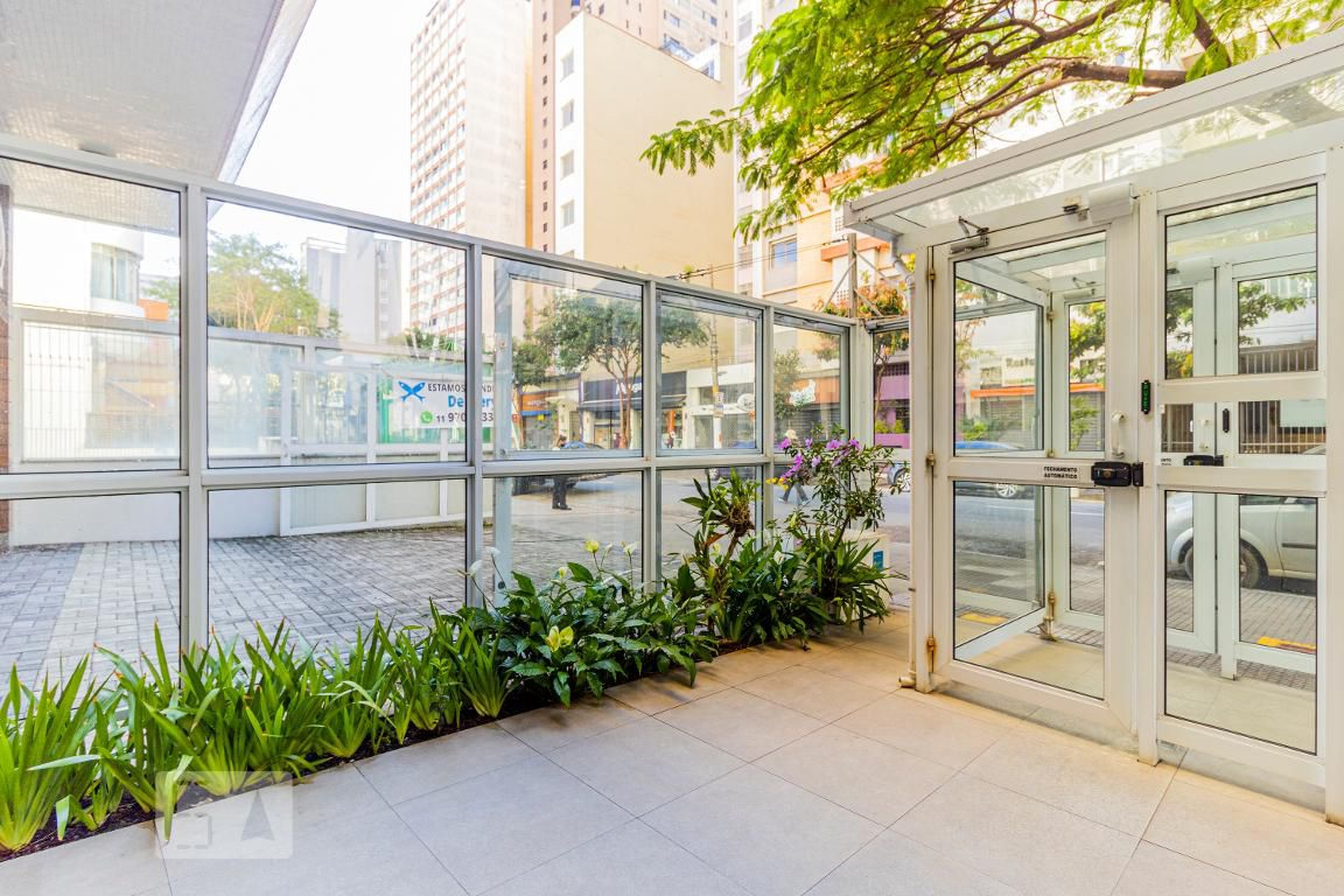 Entrada do Prédio - Edifício São Lourenço