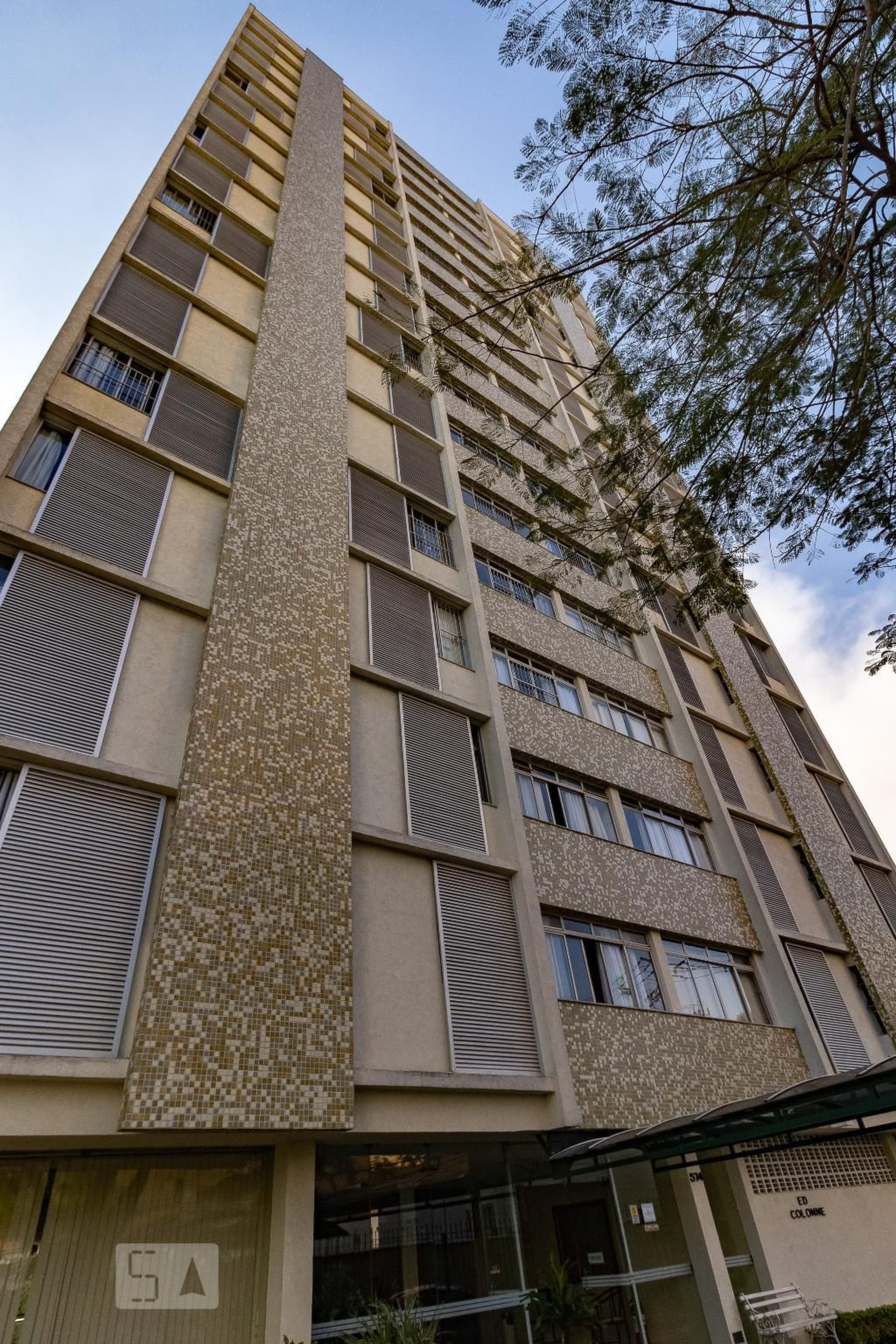 Fachada do Prédio Condomínio Colone