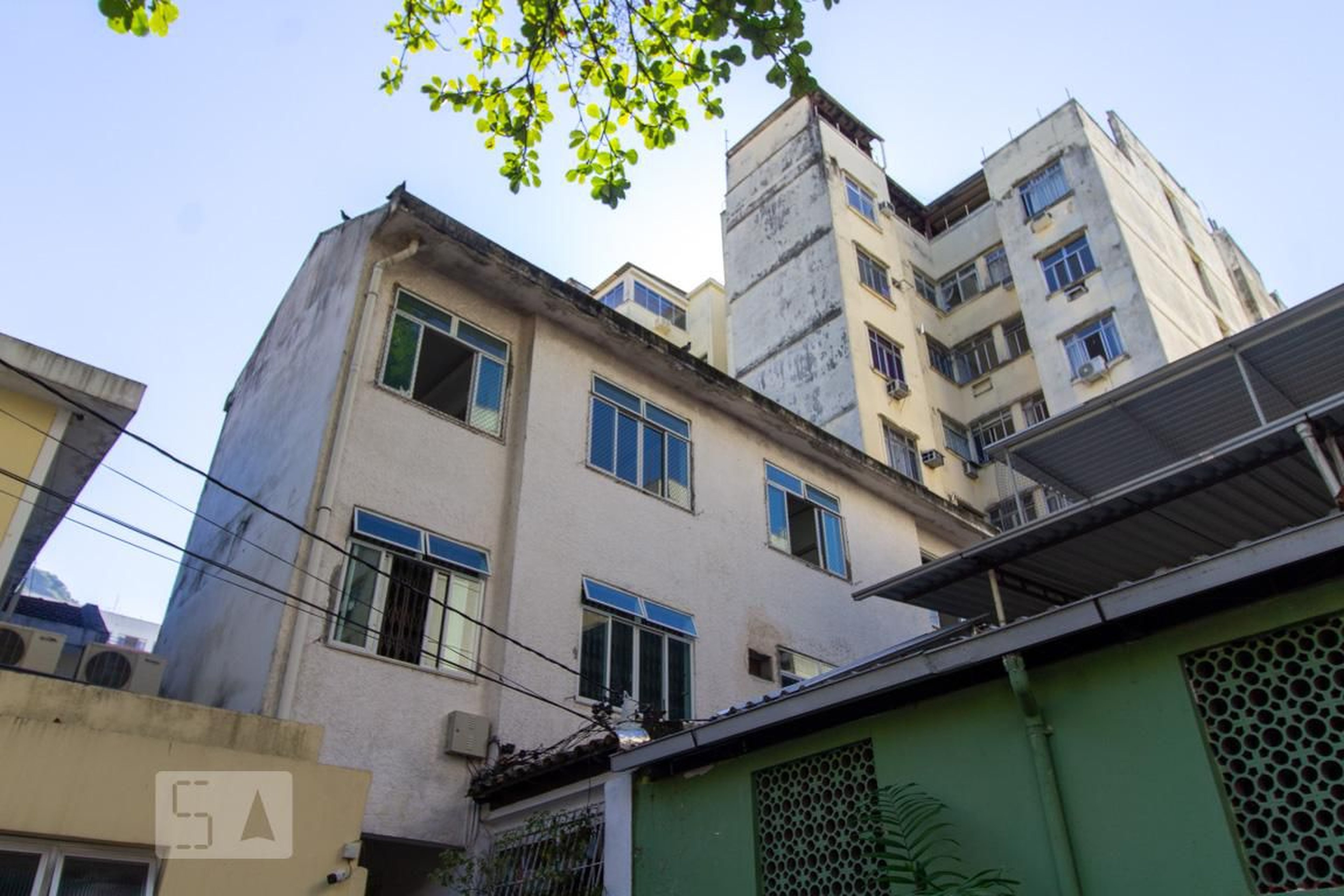 Fachada Condomínio em Rua Goethe, 02